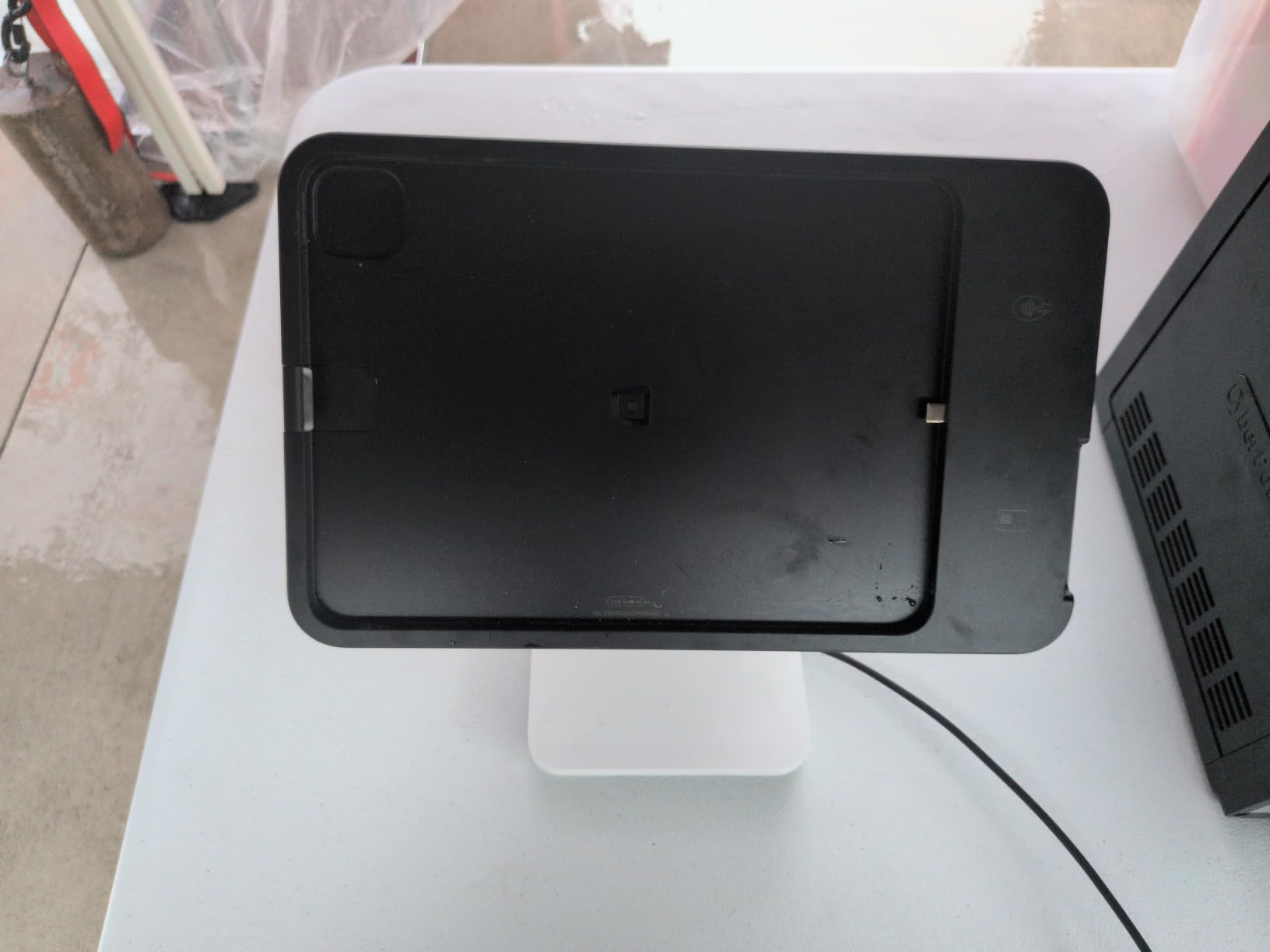 Square Stand for iPad (2nd Generation, USB-C) customer photo 2