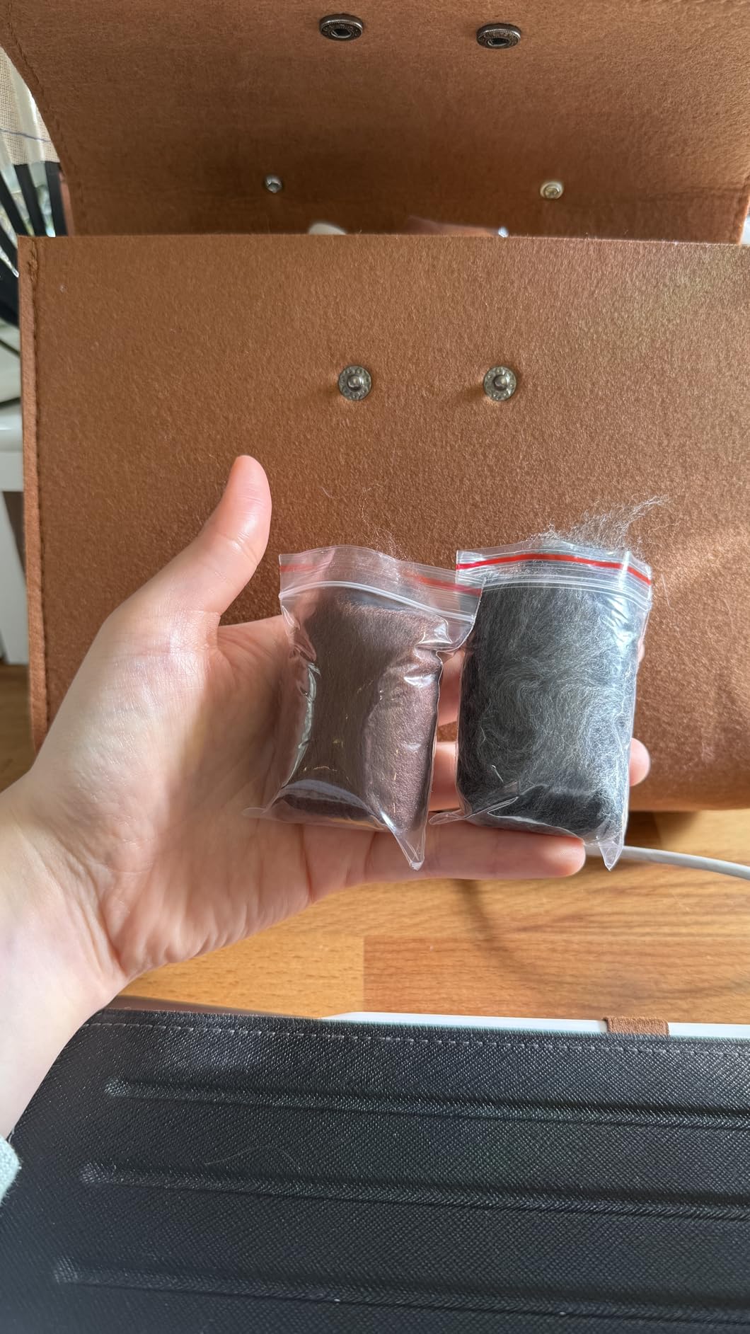 ZXIIXZ Needle Felting Kit, 24 Colors Felting Wool Kits customer photo 2