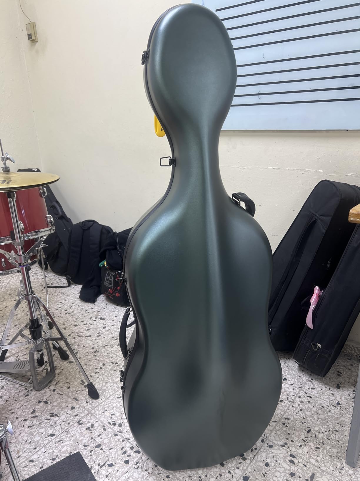 Vetimobato Carbon Fiber Cello Case 4/4 Full Size Strong & Ultralight Hard Shell Travel Case with Built-in Handle Wheels Backpack Straps Bow Holders Cello Box for Cellists (White Large Pattern) customer photo 1