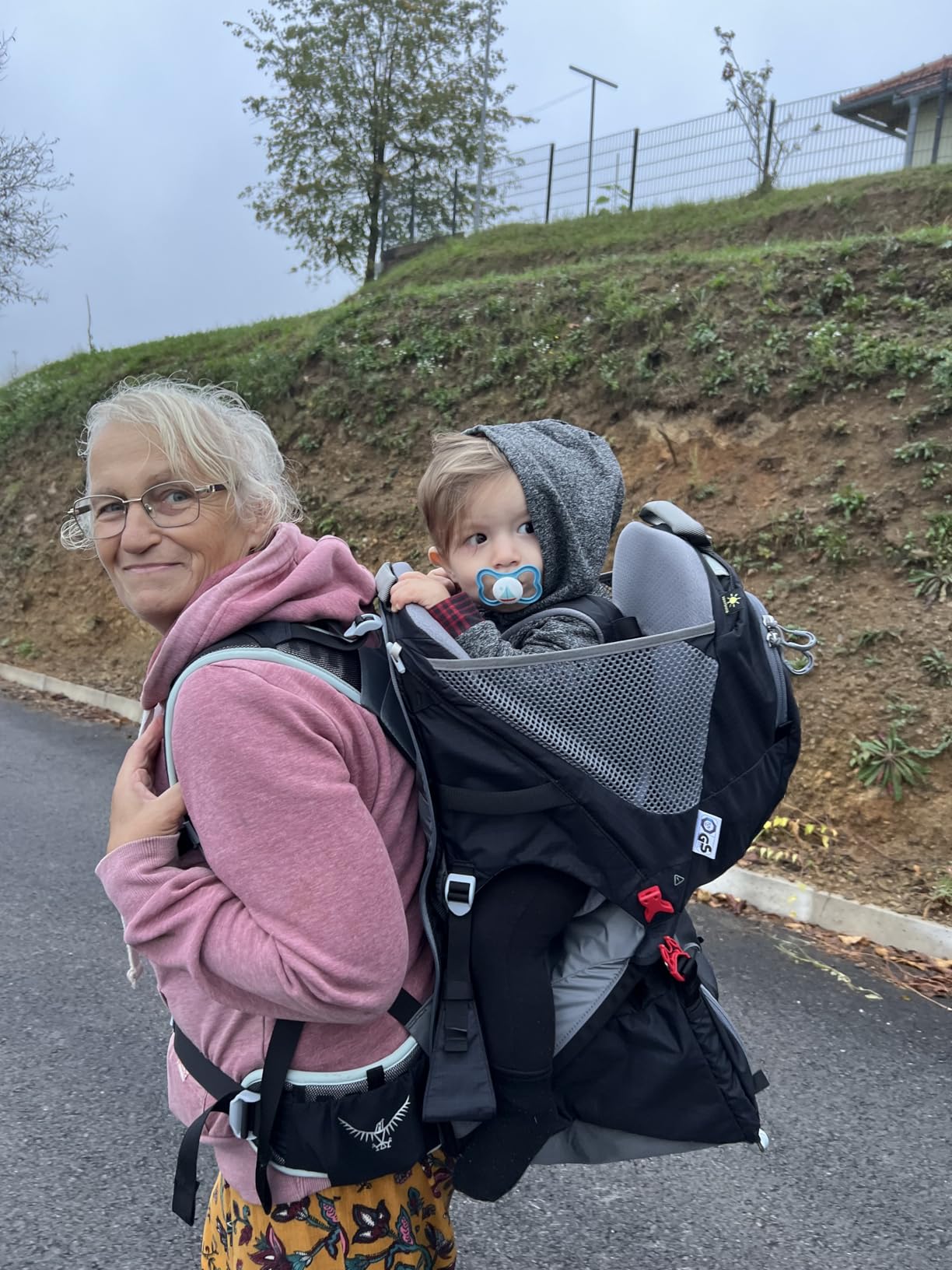Osprey Poco LT Lightweight Child Carrier Backpack - Compact, Travel-Ready Kid Carrier with Sunshade and Adjustable Fit - Lightweight, Comfortable Hiking Carrier for Toddlers customer photo 1