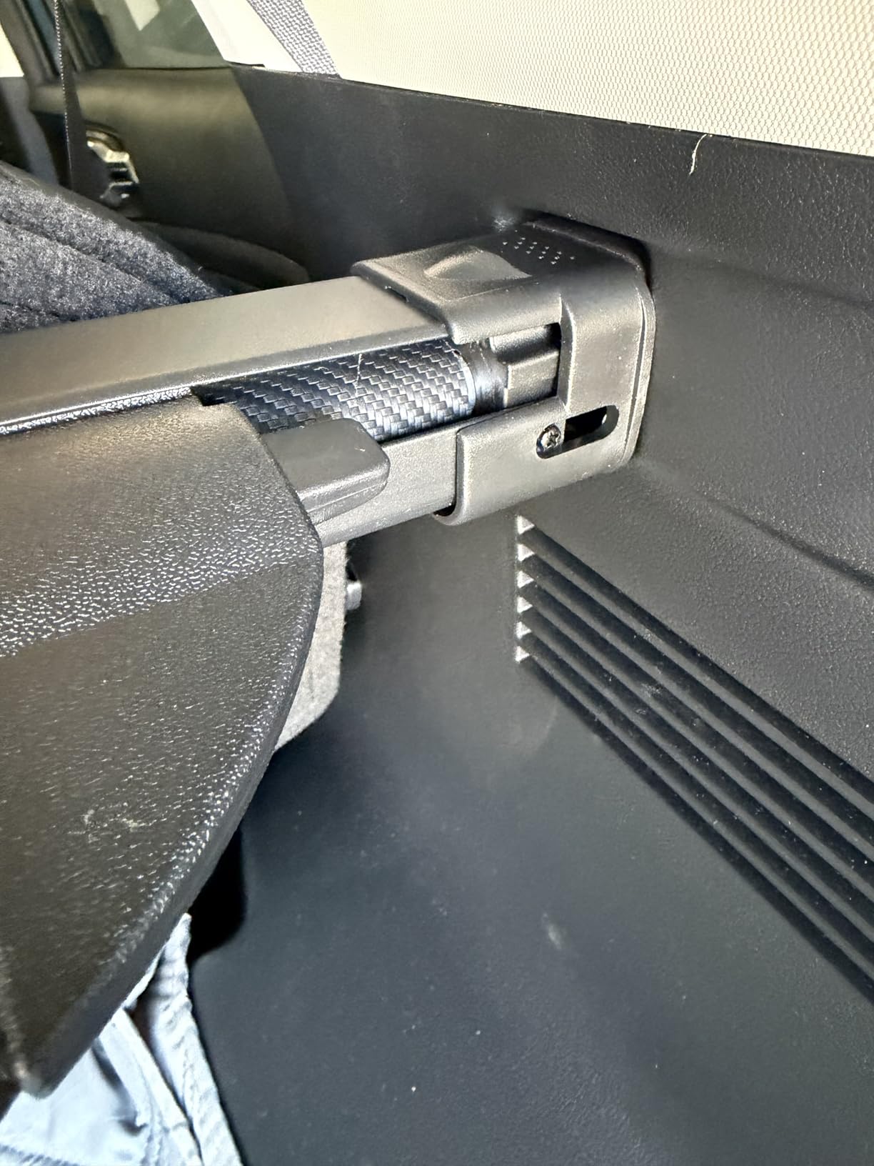 AUXKO Retractable Cargo Cover for Mazda CX-5 2025-2017, Carbon Fiber customer photo 2