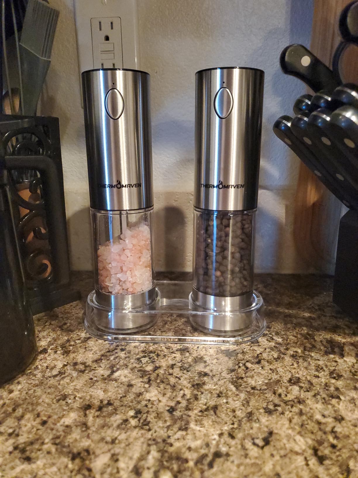 ThermoMaven Upgraded Larger Capacity Electric Salt and Pepper Grinder Set, 110ml Rechargeable customer photo 1
