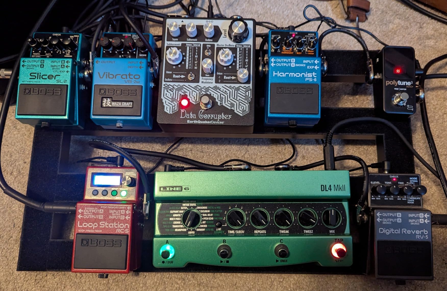 Ghost Fire Medium Portable Powered Guitar Pedal Board Aluminum Alloy 1.76lb Super light Foldable Effect Pedalboard 19.8''x11.5'' with Carry Bag, SPL-04 and Power Supply GS10-SE customer photo 1