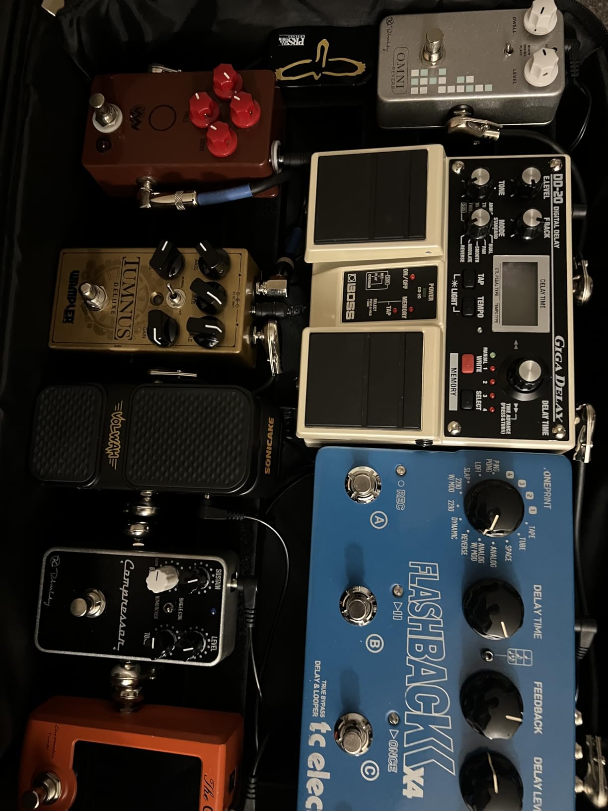 Ghost Fire Medium Portable Powered Guitar Pedal Board Aluminum Alloy 1.76lb Super light Foldable Effect Pedalboard 19.8''x11.5'' with Carry Bag, SPL-04 and Power Supply GS10-SE customer photo 2