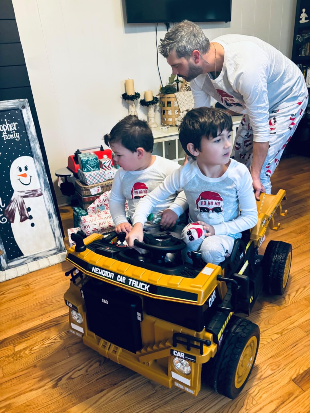 NEWQIDA 24V Ride on Dump Truck 2 Seater Ride on Toys for Kids 3-6, Yellow | Ride on Construction Vehicles with Electric Dump Bed, Remote Control, EVA Tires, Powerful 24v Motors, Extra Shovel, Bluetooth customer photo 1