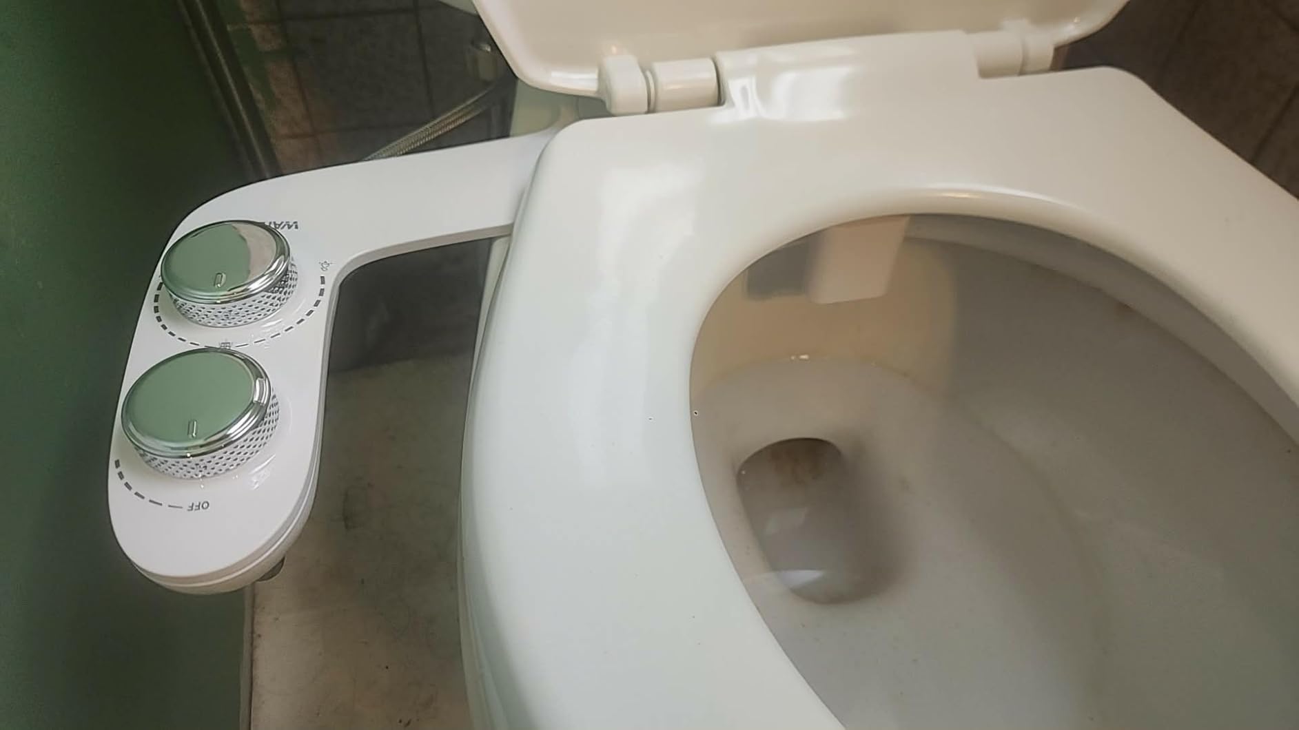 WATERLACE Ultra-Slim Bidet Attachment for Toilet - Dual Nozzle, Rear & Feminine Wash, Self-Cleaning, Adjustable Cold Water Pressure, Non-Electric Bidet Toilet Seat for Bathroom, Easy Install (Chrome) customer photo 1