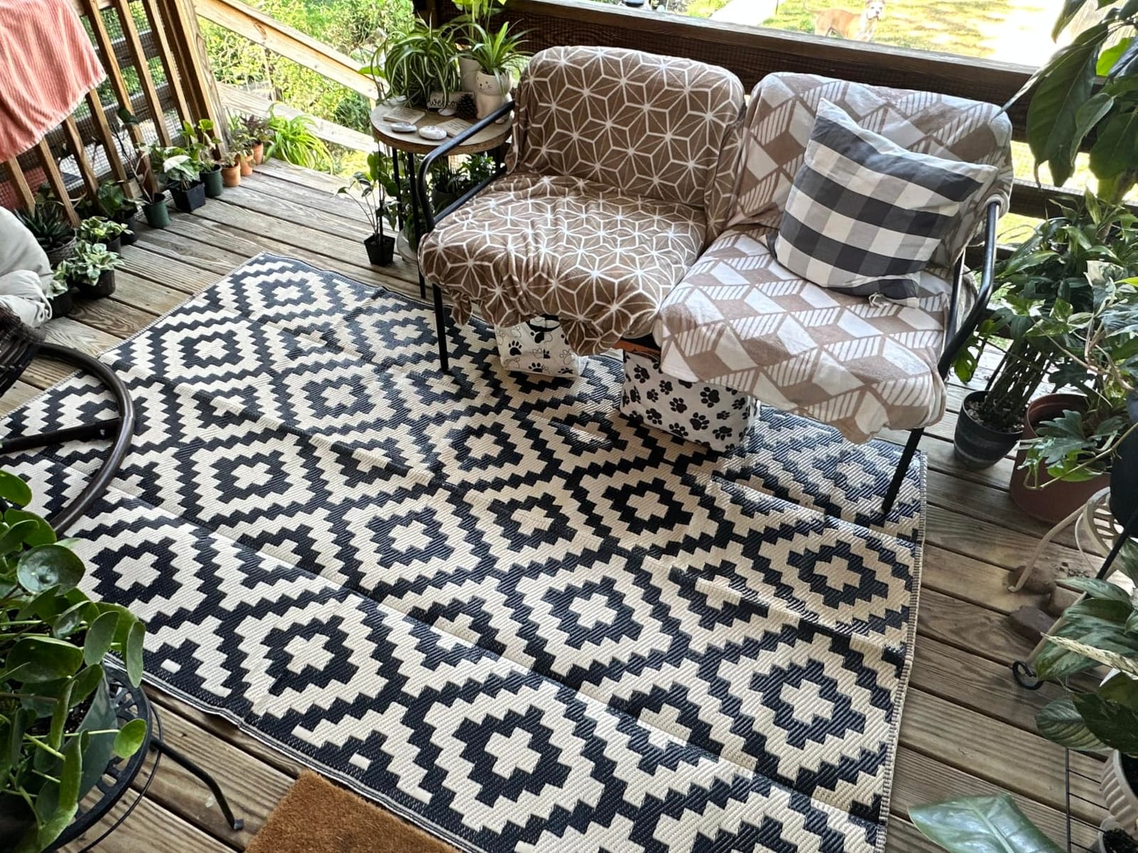Smiry Outdoor Rug 5x8 ft Waterproof Reversible Boho Mat, Black & Beige customer photo 2