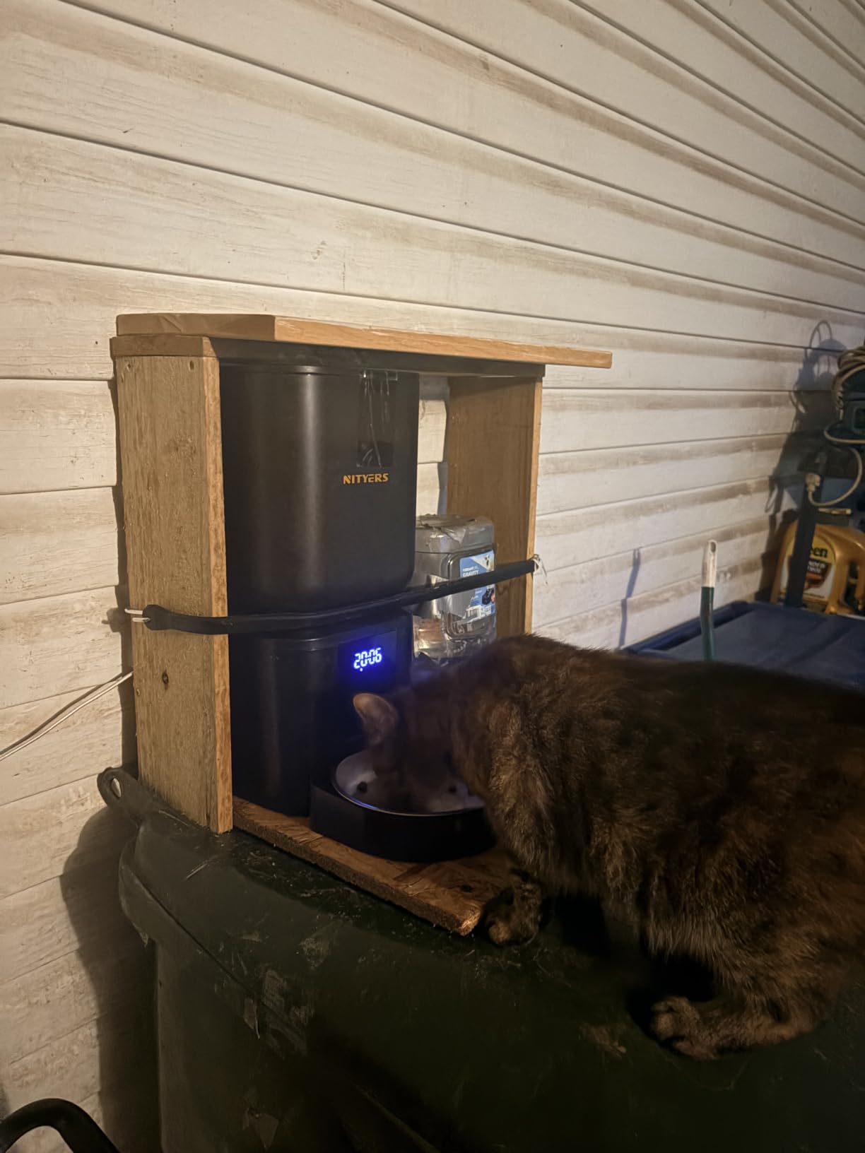 Automatic Dog & Cat Feeder with Camera & WiFi - 8L/34 Cups, 1080P Night Vision, 2.4 & 5G WiFi, 2-Way Talk, 10s Voice Recording, Timed Food Dispenser, Up to 99 Portions, 15 Meals Per Day customer photo 1