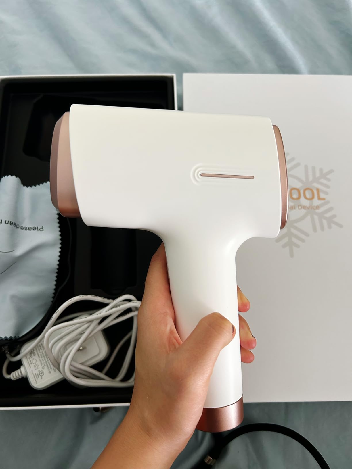 Finequin Laser Hair Removal for Women & Men, 45°F Ice-Cooling Contact, Safe & Virtually Painless Alternative to Salon IPL Hair Removal Device, Long-Lasting Hair Removal from Home, with Razor & Glasses customer photo 2