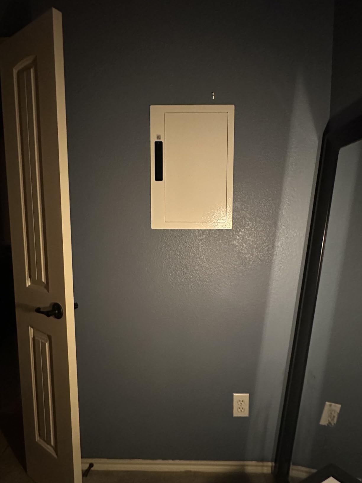 Grimtron Quick Access Electronic Wall Safe with Removable Shelves & Hooks customer photo 2