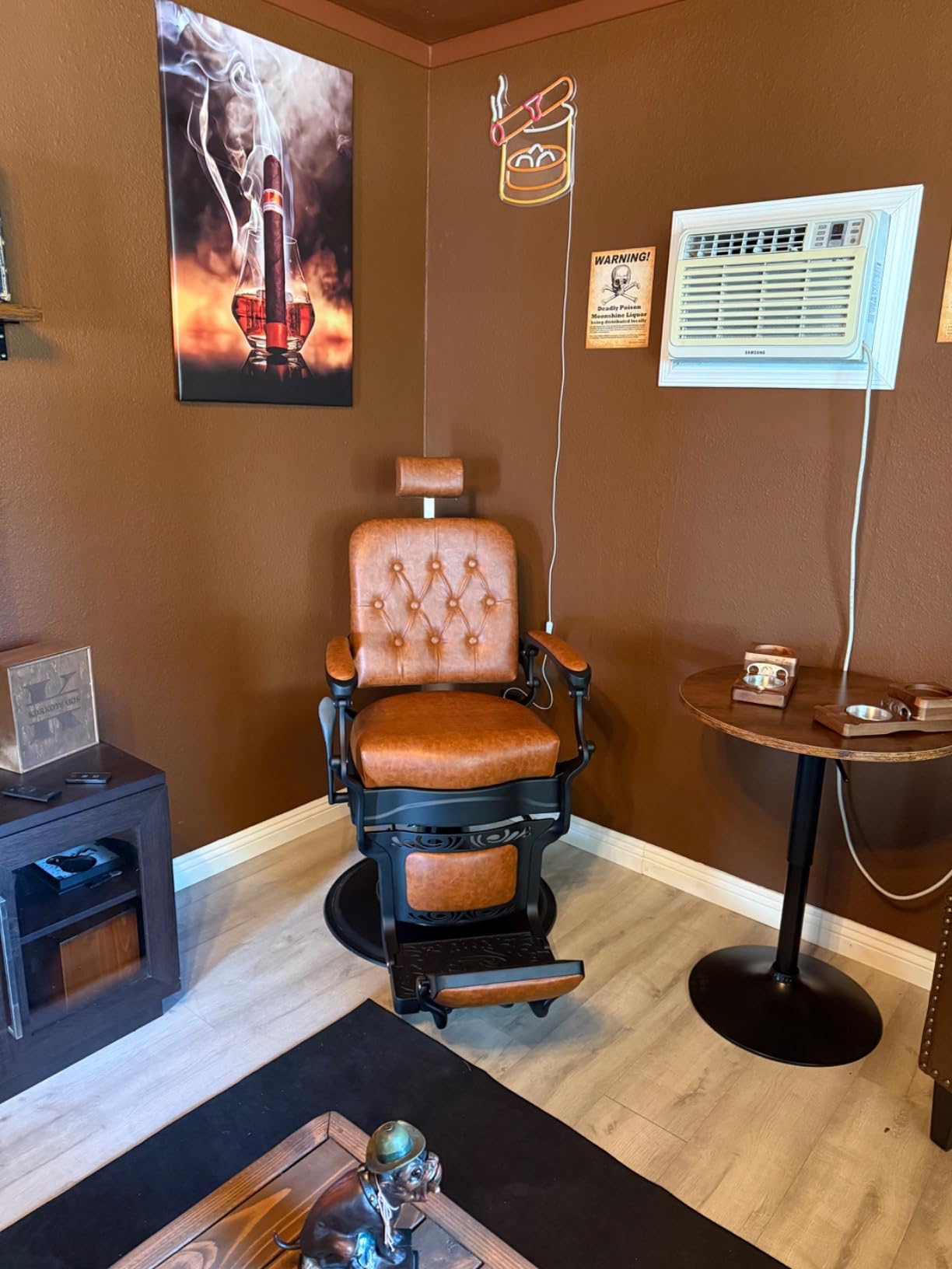 Winado Heavy Duty Vintage Recline Barber Chair, Brown - Square Backrest customer photo 2