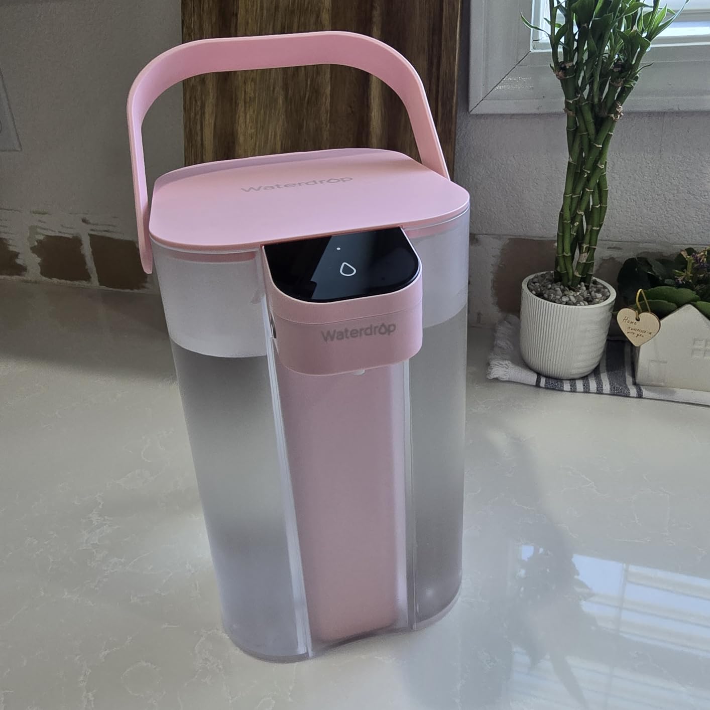 Waterdrop ED01W Electric Water Filter Pitcher, NSF/ANSI 42&53&401&372,White customer photo 2