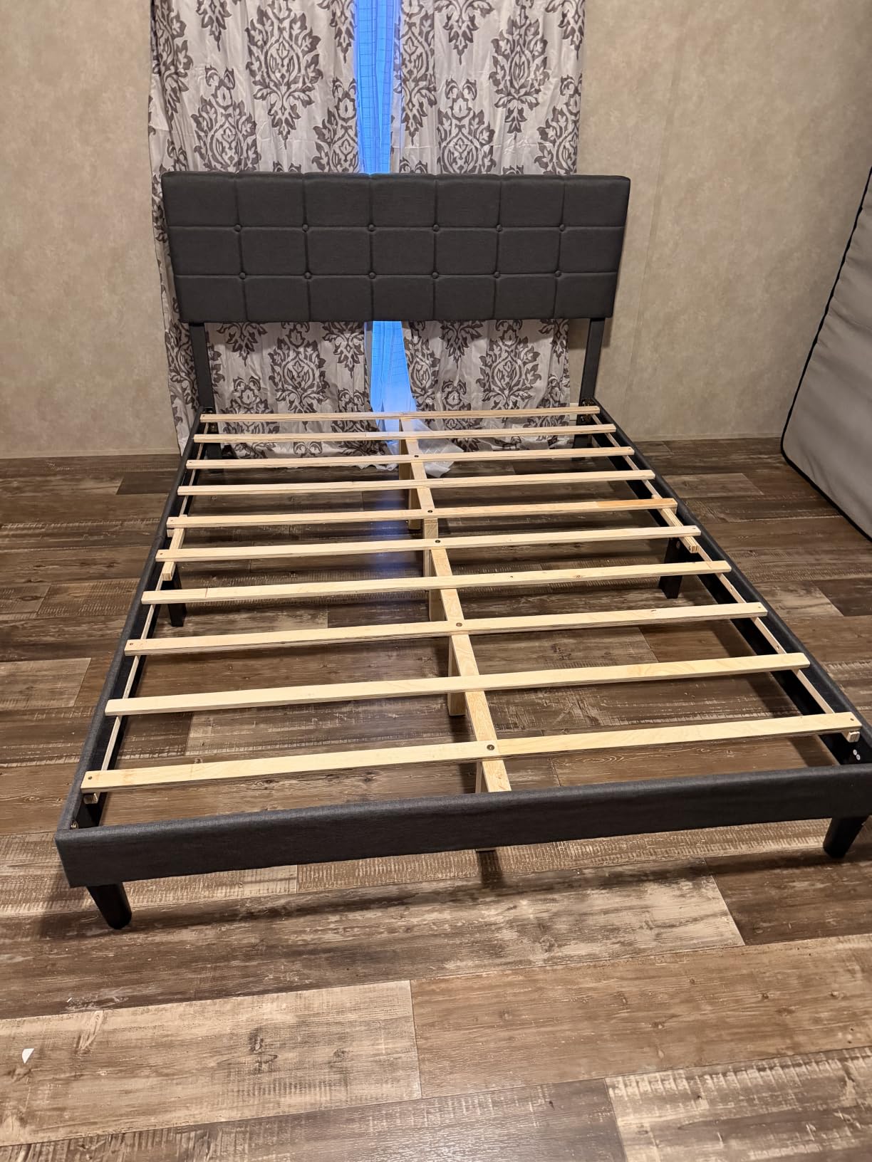 Yaheetech Full Size Upholstered Tufted Bed Frame with Headboard customer photo 2