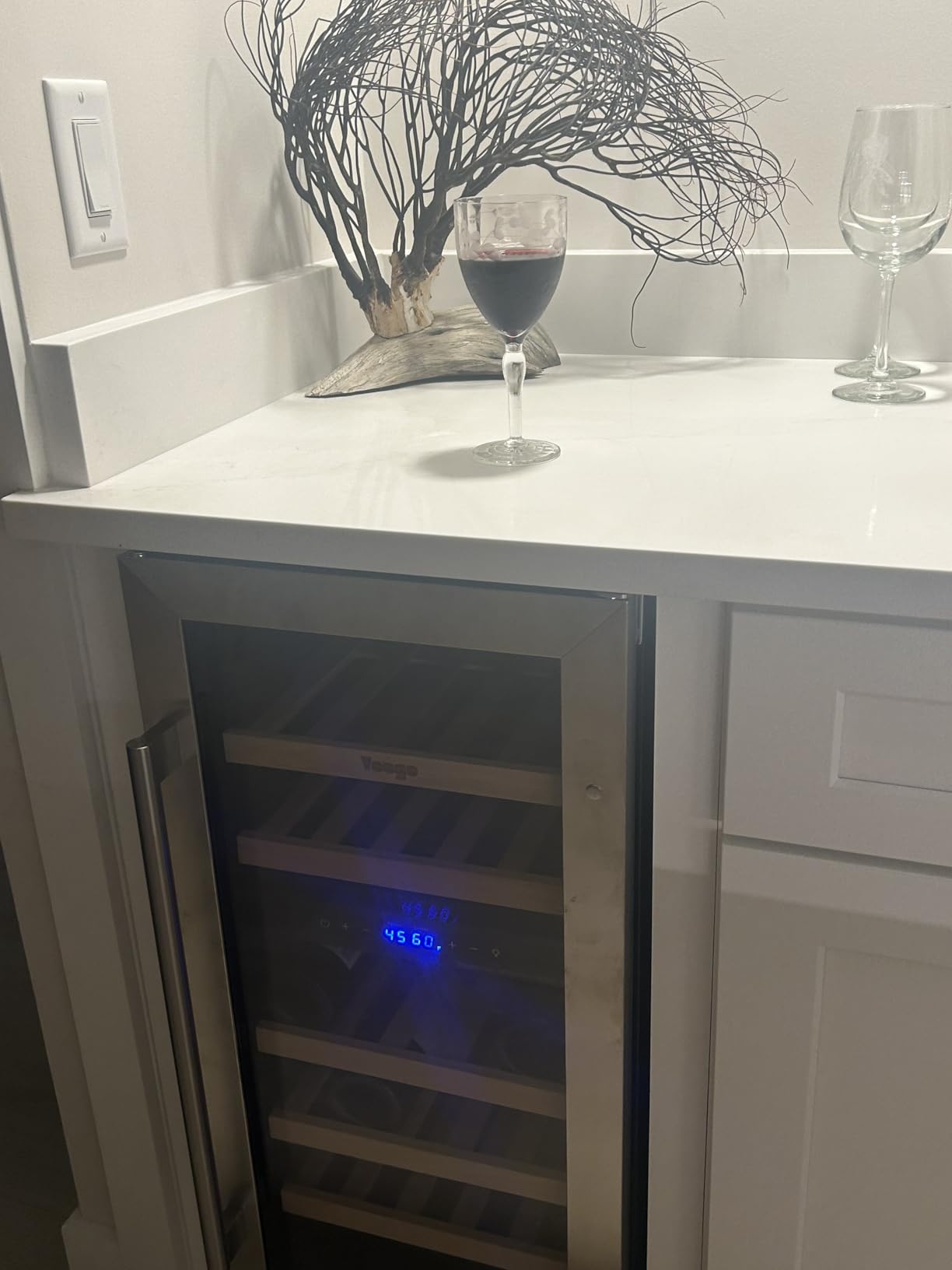 Yeego 24 Inch Wine Fridge, 52 Bottle Dual Zone Wine Cooler with Glass Door customer photo 1