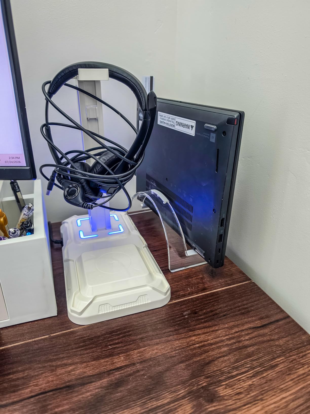 KDD Headphone & Controller Stand with Wireless Charging - Rotatable Headset Stand with 9 Light Modes - Controller Holder with 2 USB and Type C Ports - for Gamers Desktop Accessories customer photo 1