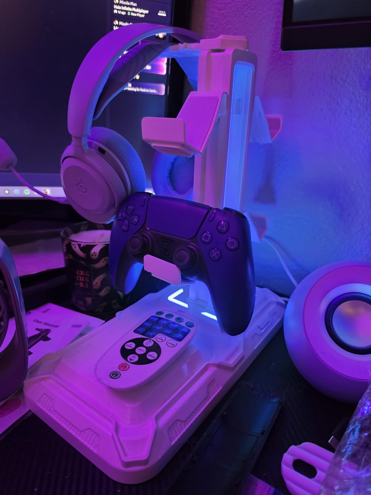 KDD Headphone & Controller Stand with Wireless Charging - Rotatable Headset Stand with 9 Light Modes - Controller Holder with 2 USB and Type C Ports - for Gamers Desktop Accessories customer photo 2