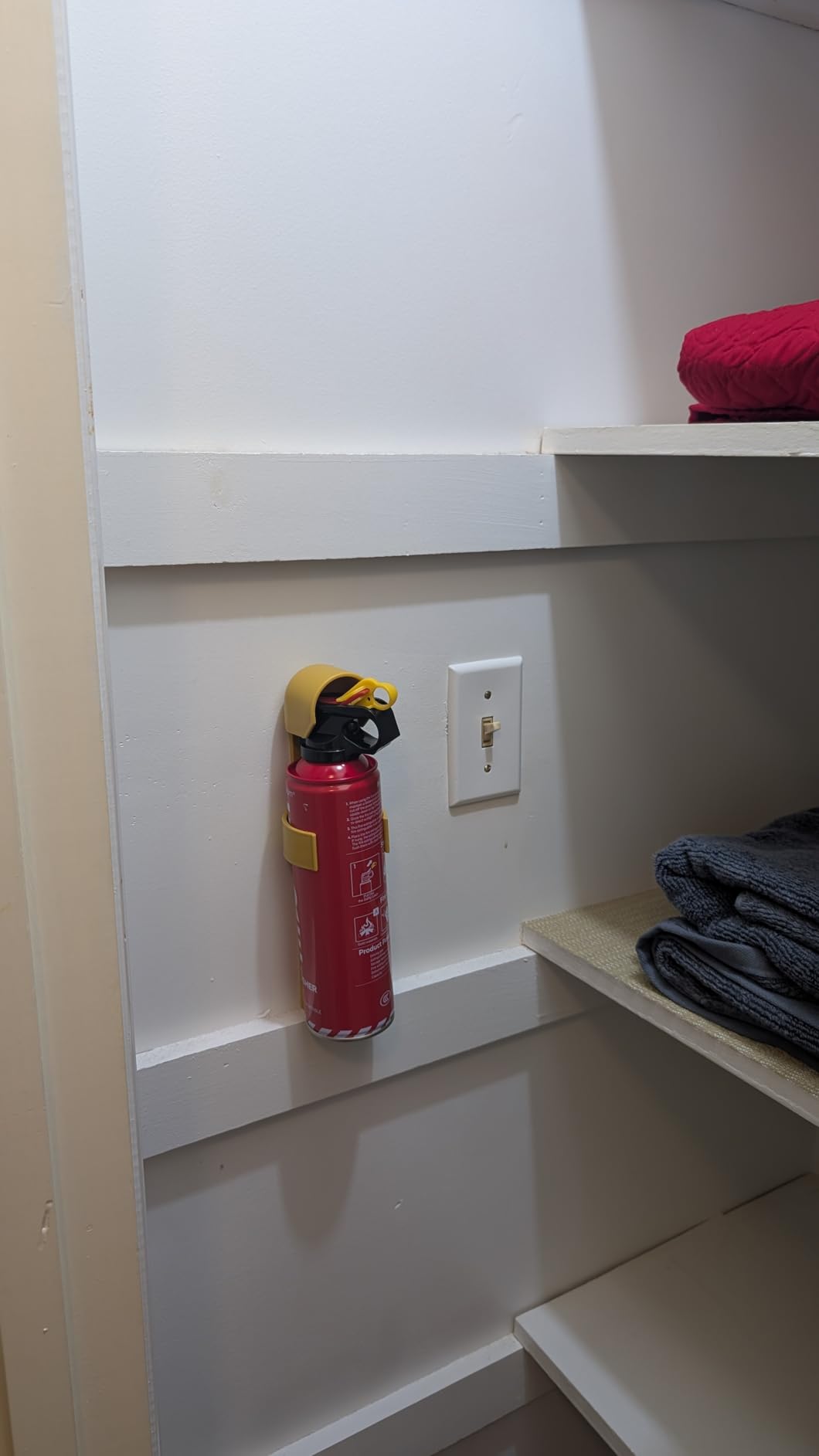AmzBoom 2-Pack Fire Extinguisher for Home, Kitchen, Car, and Grill with Mounting Bracket– Extinguishing Spray, Compact A, B, C, K – Eco-Friendly, Prevents Reignition. customer photo 2