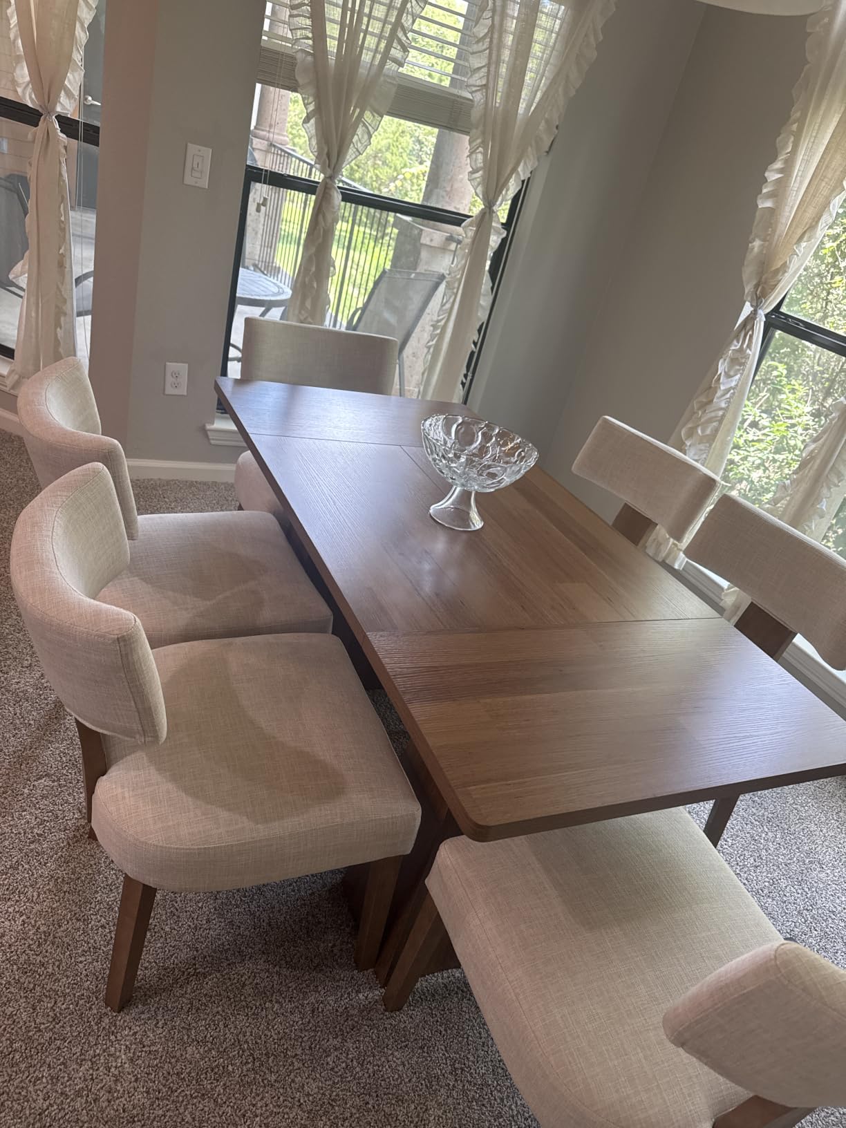 LITTLE TREE Dining Table for 4-6 People, Wooden Table, Rectangle Furniture with Heavy Duty Legs, Modern Kitchen Table for Home, Dining Room, Brown customer photo 1