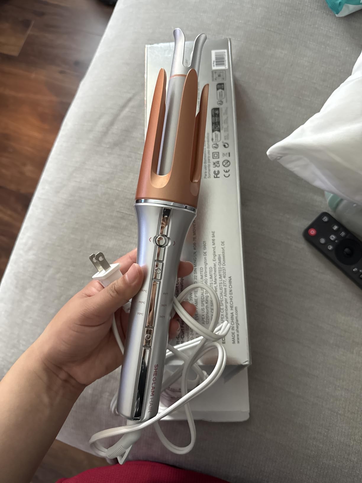 SHEGLAM Automatic Curling Iron 1 1/4 inch with 3 Temperatures Fast Heating, 2-Way Rotation, Anti-Scald, Anti-Tangle Rotating, Automatic Shut-Off for Hair Styling customer photo 2