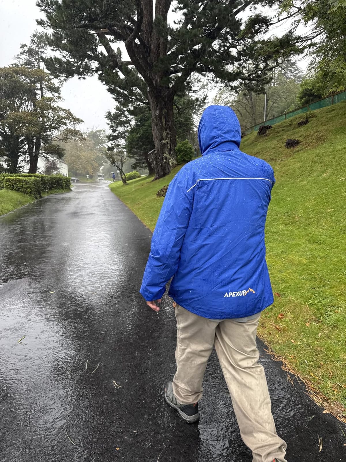APEXUP Packable Rain Jacket Men Waterproof Lightweight Raincoat with Hood customer photo 1