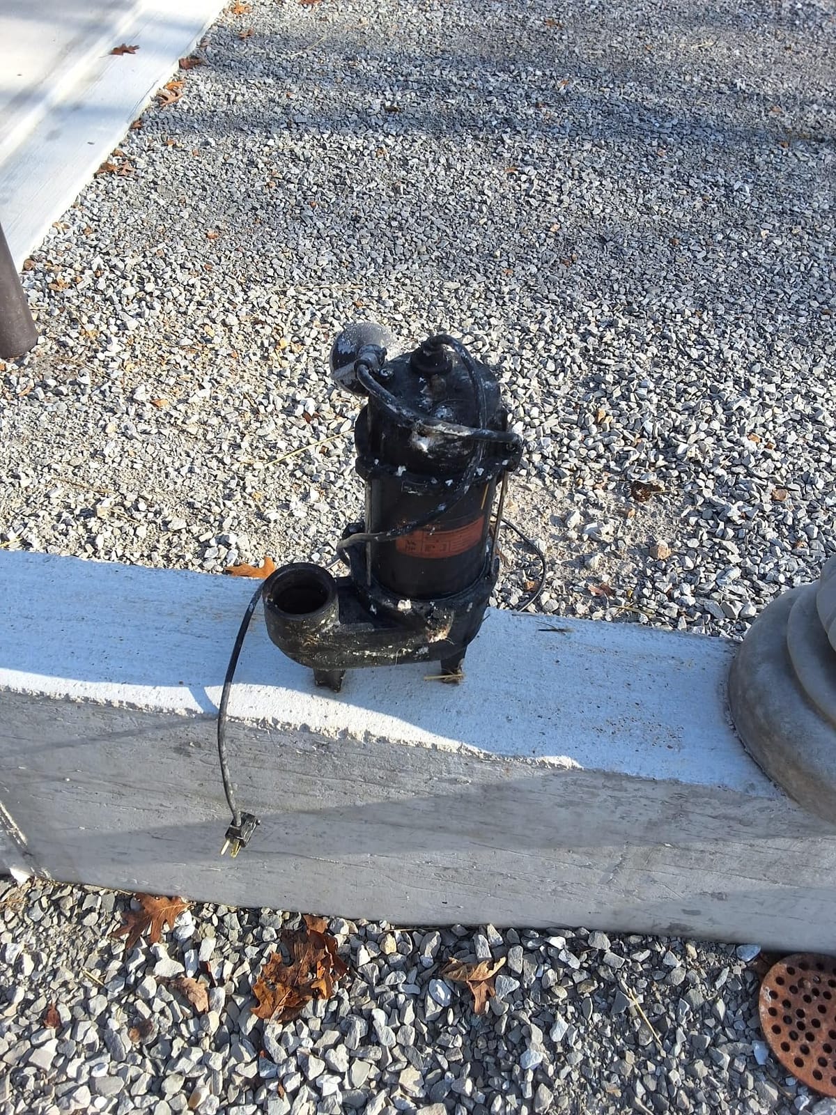 Acquaer 3/4 HP Submersible Sewage Pump 6400 GPH Cast Iron Effluent Pump customer photo 1