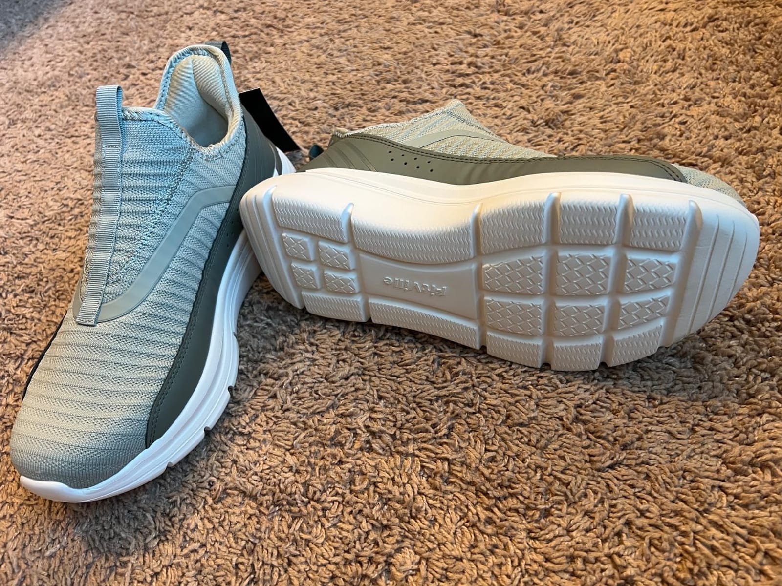 FitVille Men's Extra Wide Slip on Walking Shoes with Arch Support Men Slip on Sneakers for Foot Pain Relief-Stepease V2 customer photo 2