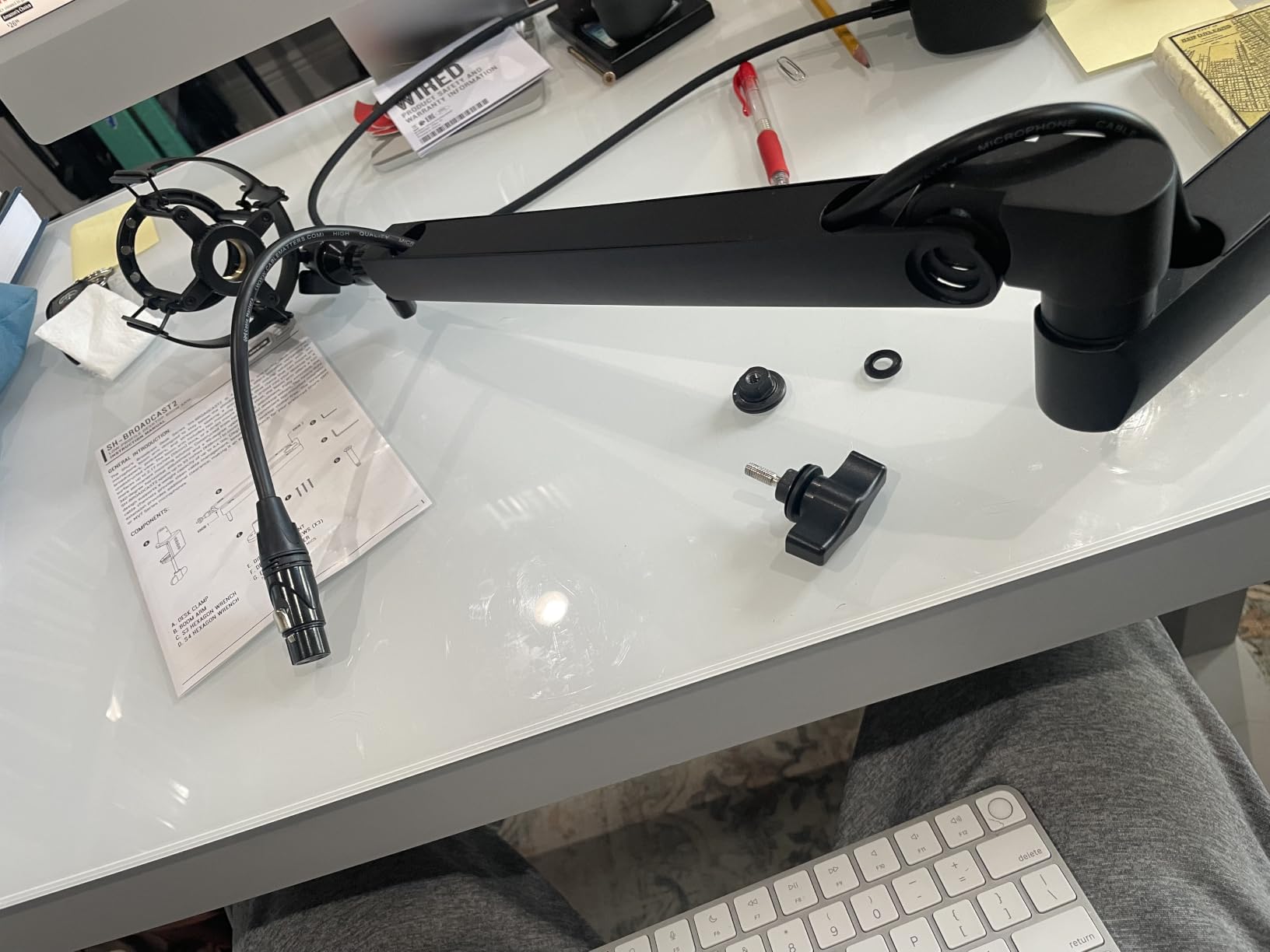 Shure by Gator Deluxe Low-Profile Desktop Mic Boom Arm (SH-BROADCAST2) | Fully Adjustable, Low-profile boom arm provides a clear view for podcasts and streaming. Compatible with MV7, SM7B & More customer photo 2