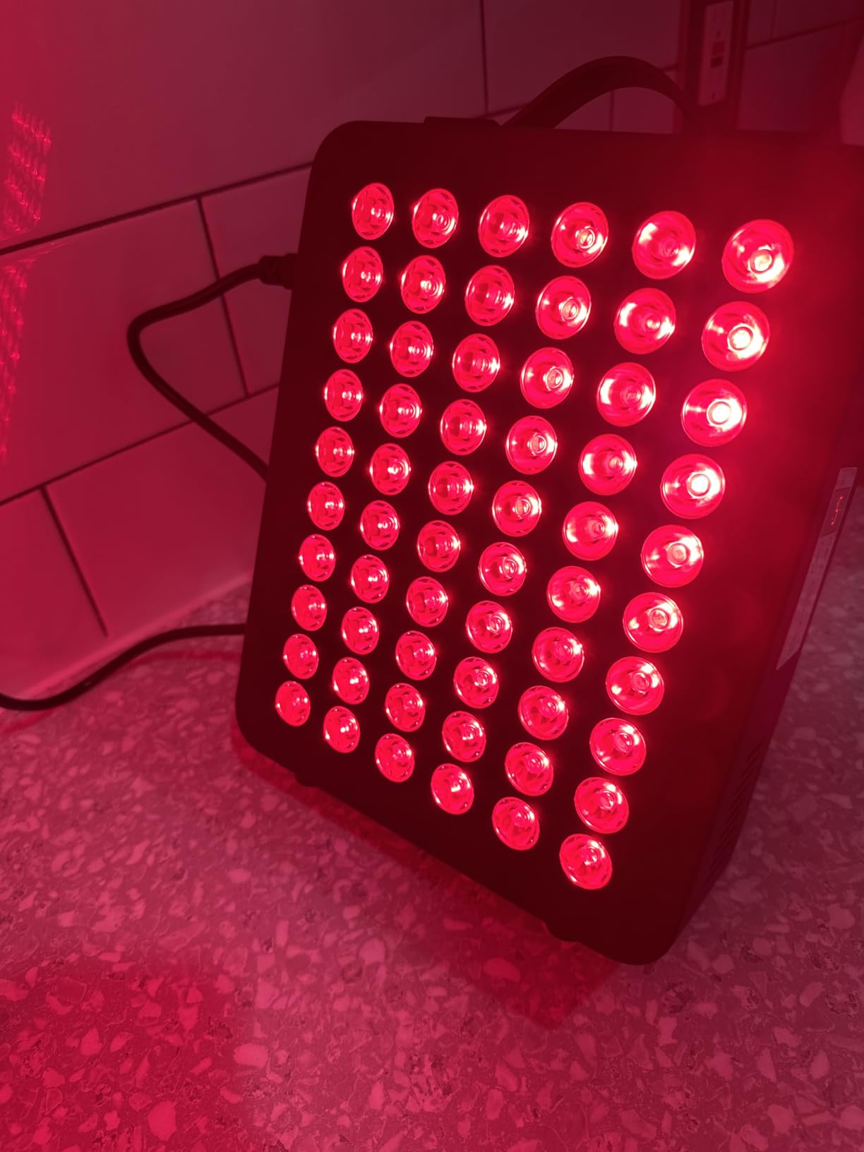 Red Light Therapy for Body, 660nm 850nm Near Infrared Light Therapy Panel, 60 Dual Chip LED Device with 300W of Power, Ideal for Body, Face, Improve Sleep, Skin Health, Includes Hanging Kit & Handle customer photo 2