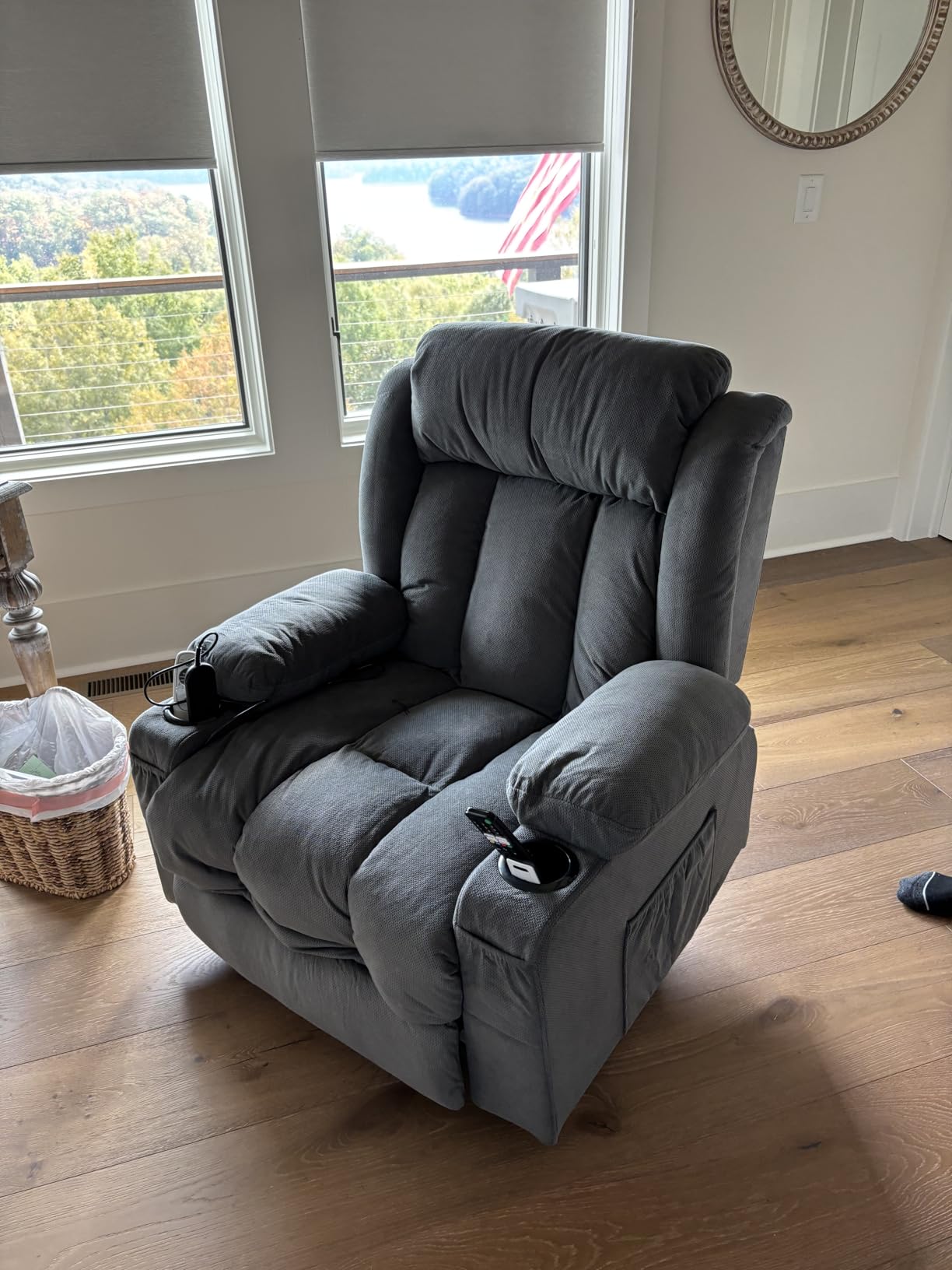 BOSMILLER Power Lift Recliner Chair for Elderly with Vibration Massage and Lumbar Heating Electric Oversized Single Sofa with Cup Holder and USB Charge Port for Living Room customer photo 2