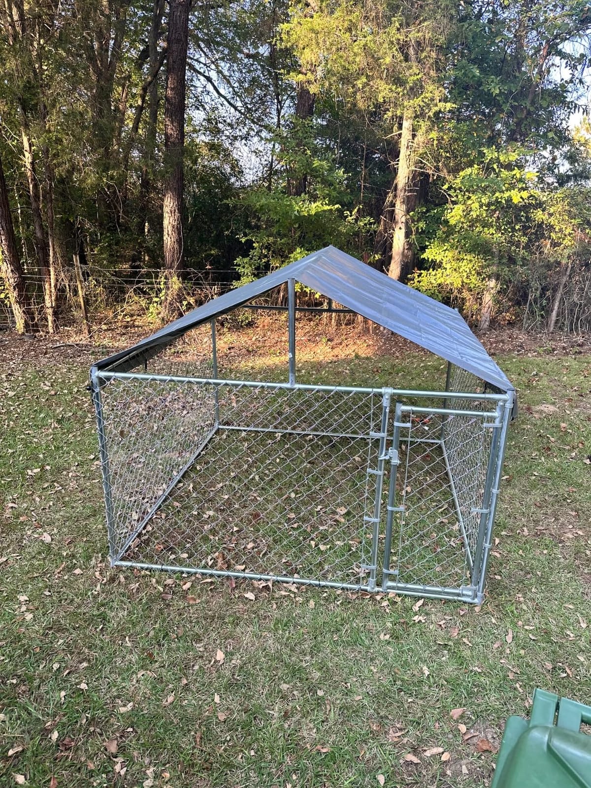 10 x 10 x 6 ft Outside Dog Kennel Outdoor Large with Roof, Enclosure with Roof, Outdoor Heavy Duty Dog Run Pens House Pet Playpen with Galvanized Chain Link customer photo 2