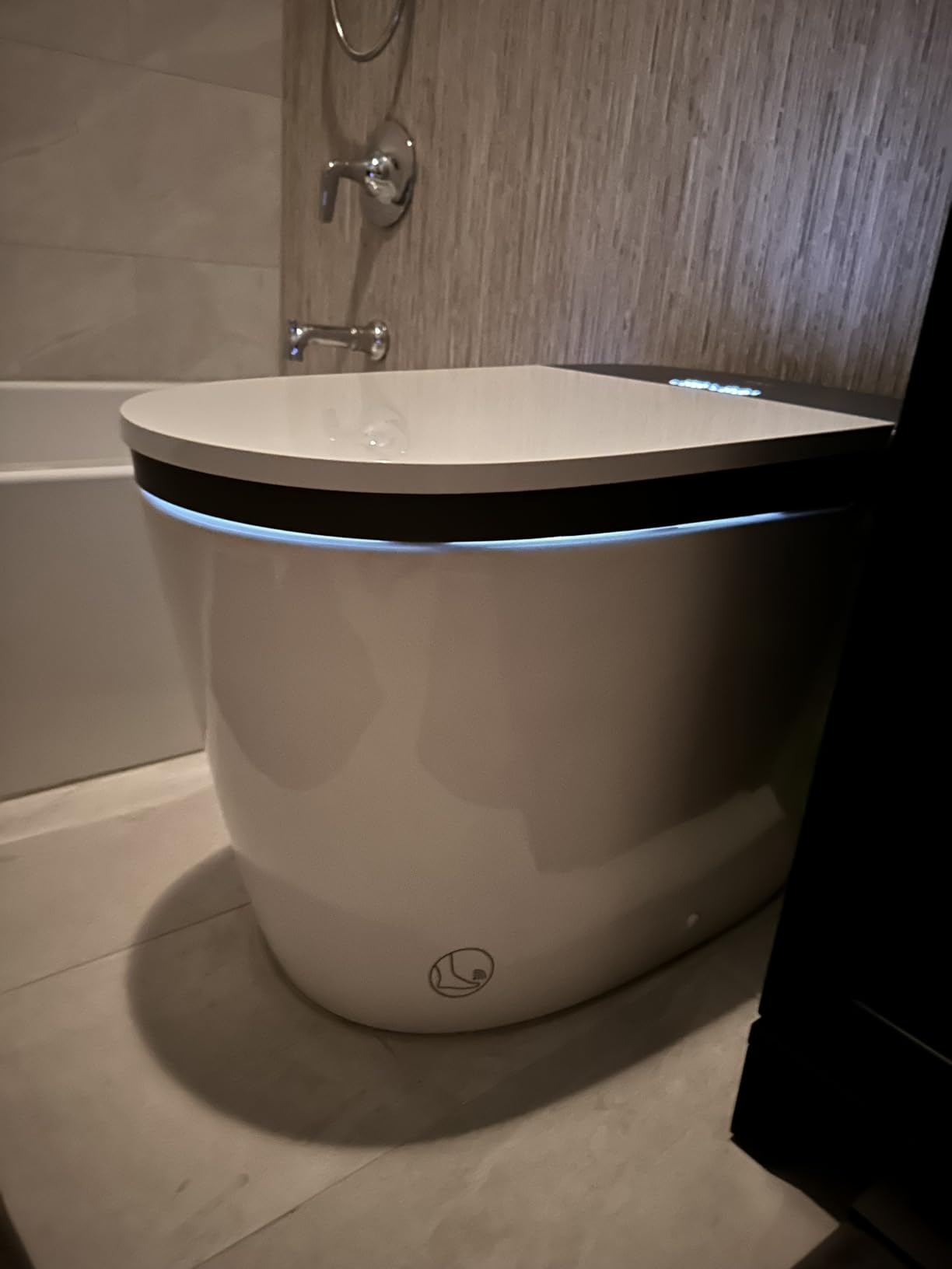 EPLO Smart Toilet Bidet with Auto Open Close,1000 Gram MaP Flush Score,Foam Dispenser, ADA Comfort Height, Moving Dryer,Auto Flush,Heated Seat,One Piece Elongated Toilet with Tank Built in U8MAX customer photo 1