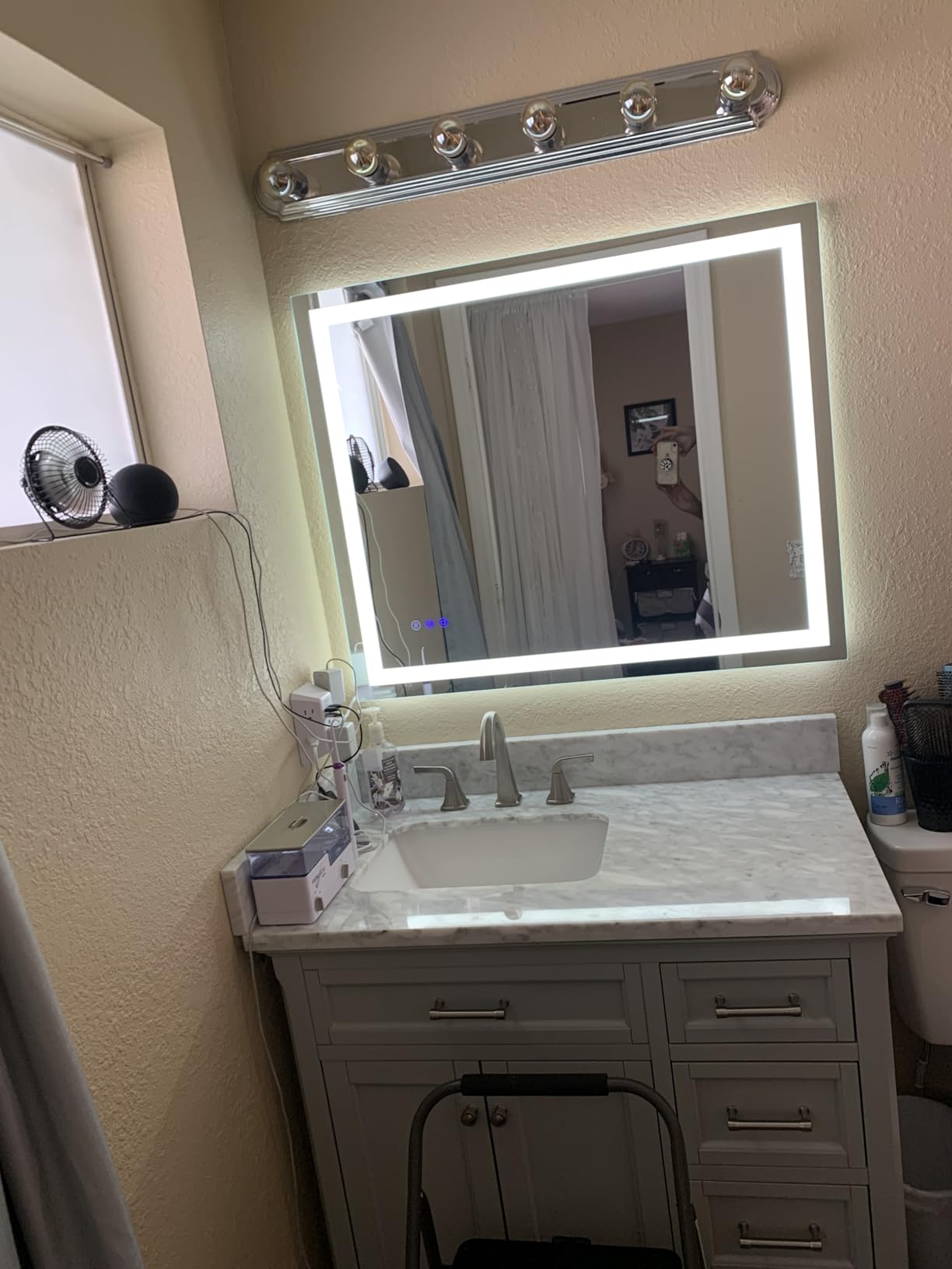 Koonmi 48x36 LED Bathroom Mirror with Light, Anti-Fog, 3 Colors customer photo 1