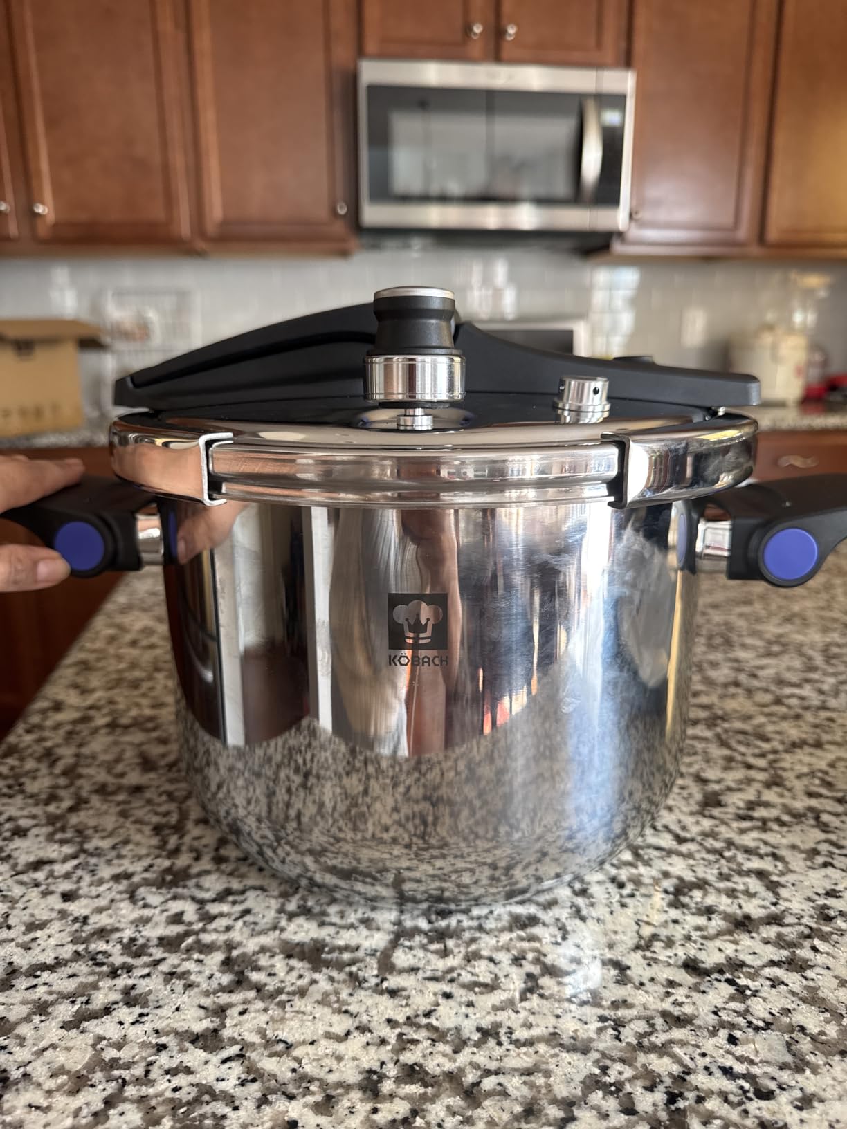 KOBACH 8QT Stainless Steel Pressure Cooker, Olla de presion, Cooking Pressure Cooker, Compatible with Induction and Gas Stovetops, Dishwasher Safe, One-Hand Opening Design customer photo 2