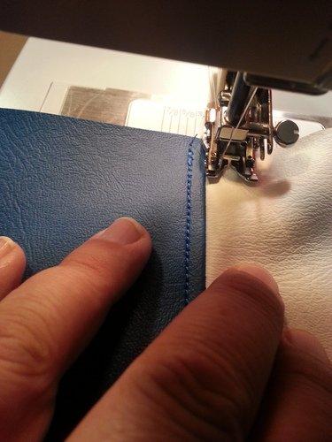 SINGER® 4423 (Meltwater Blue) Heavy Duty Sewing Machine with Accessories customer photo 1