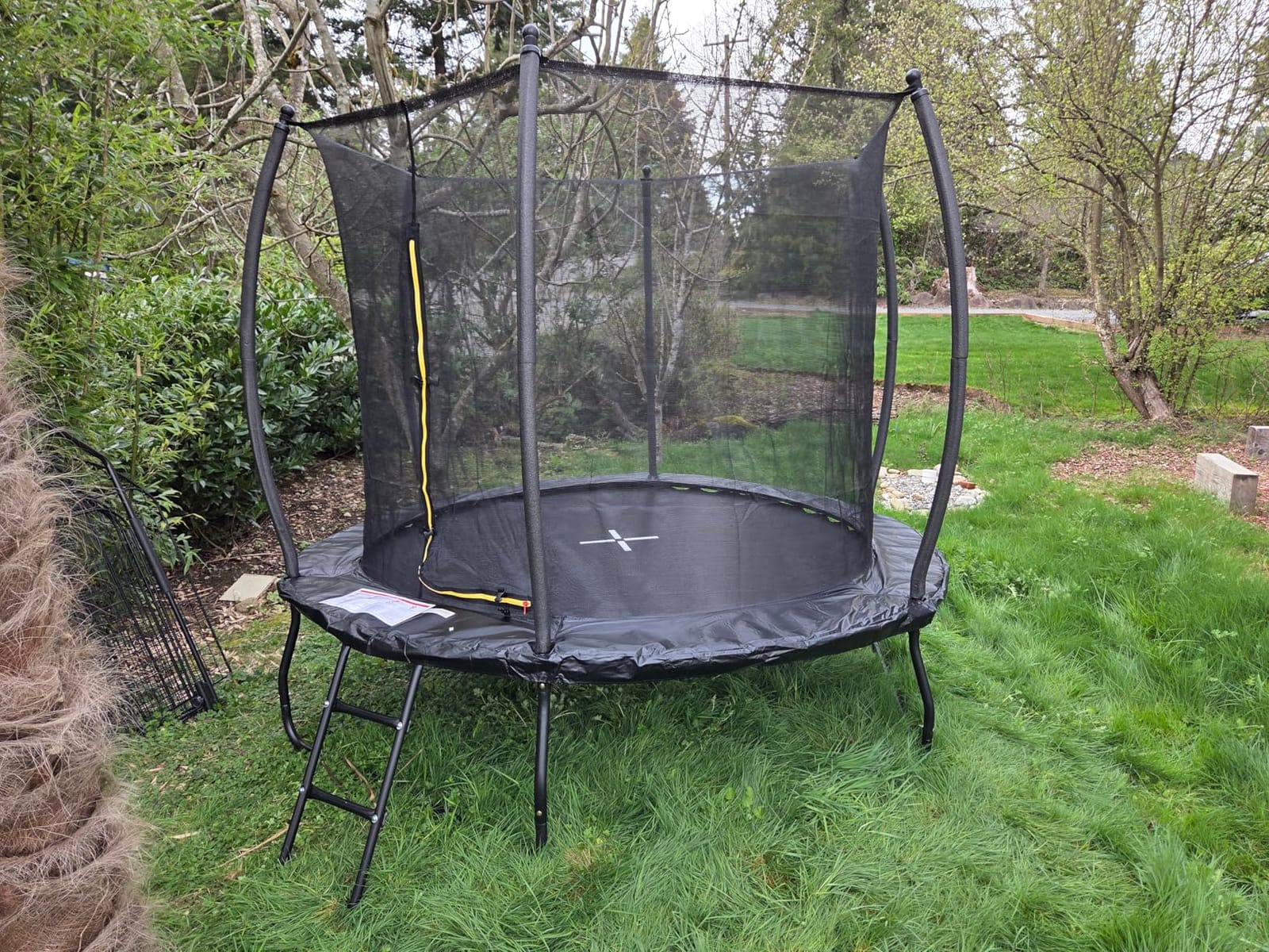 YUMPIE 8FT 10FT 12FT 14FT 16FT Quick-Connect Outdoor Trampoline with Ladder customer photo 1