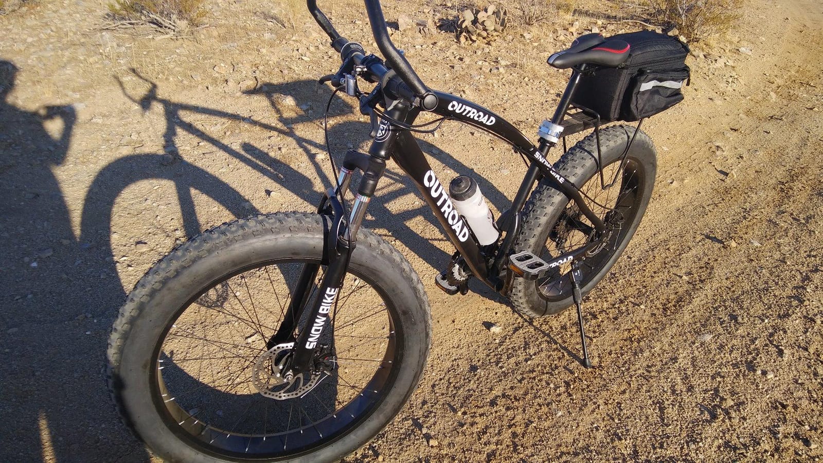 Max4out 26 Inch Fat Tire Mountain Bike, 21-Speed 4-Inch Tide Tires Dual Disc Brake Bicycle with Suspension Fork, Heavy-Duty 400lb Mountain Bike for Big & Tall Riders customer photo 2