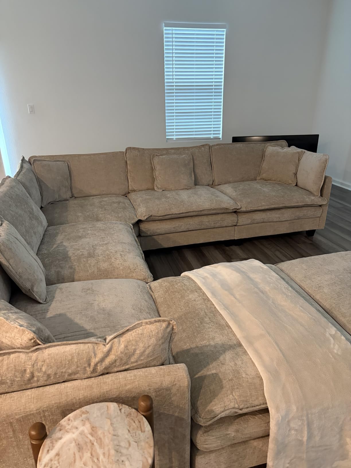 GNIXUU Oversized Modular Cloud Sectional Couches for Living Room, Camel | Deep Seat, Large 7 Seater Modular Sofa Set for Spacious Space, Home Theater, V Shaped, 2 Movable Ottoman, Chenille Fabric customer photo 1