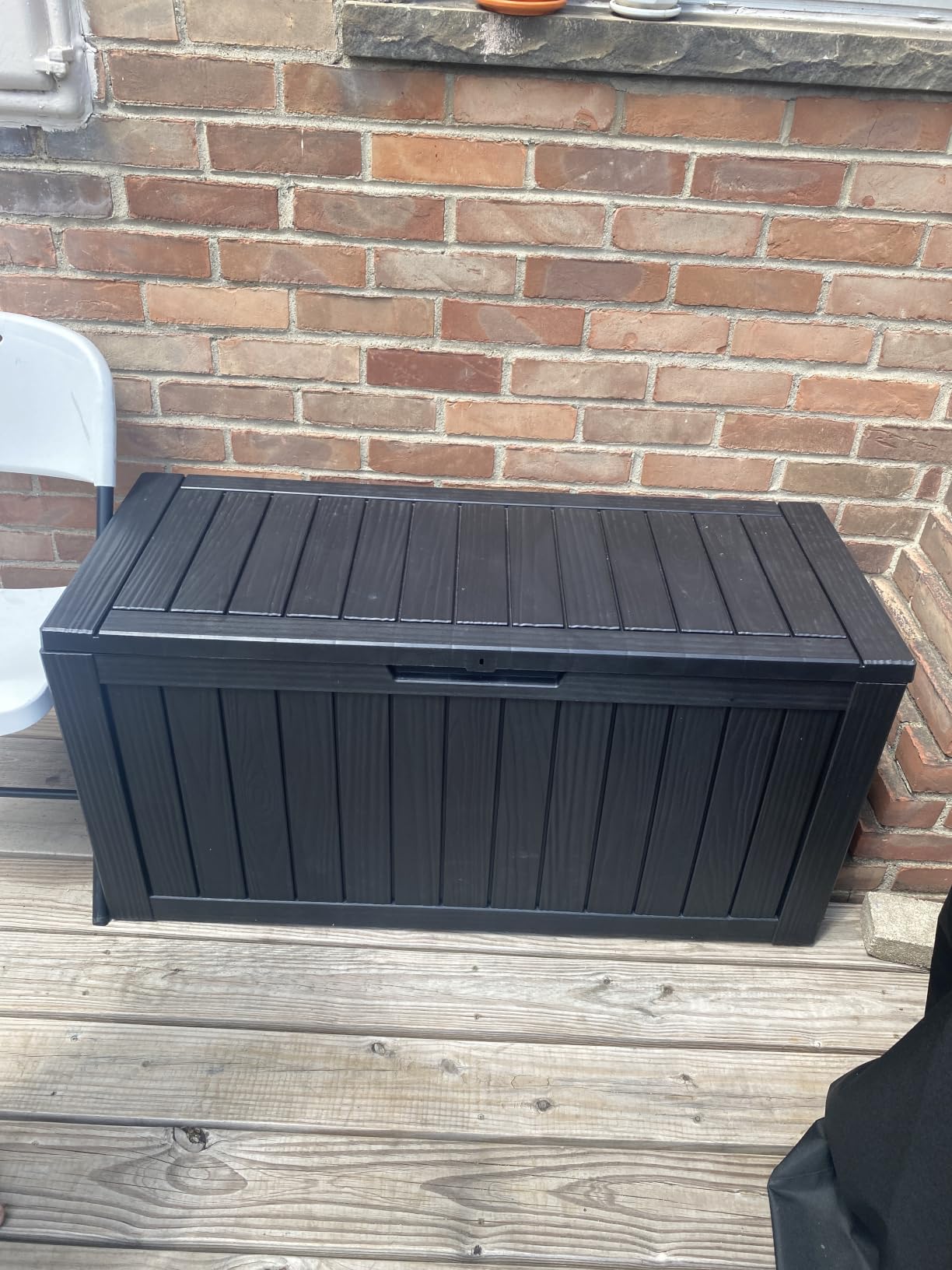 EasyUp Outdoor Storage Box 100 Gallon Waterproof Resin Deck Boxes Black customer photo 1