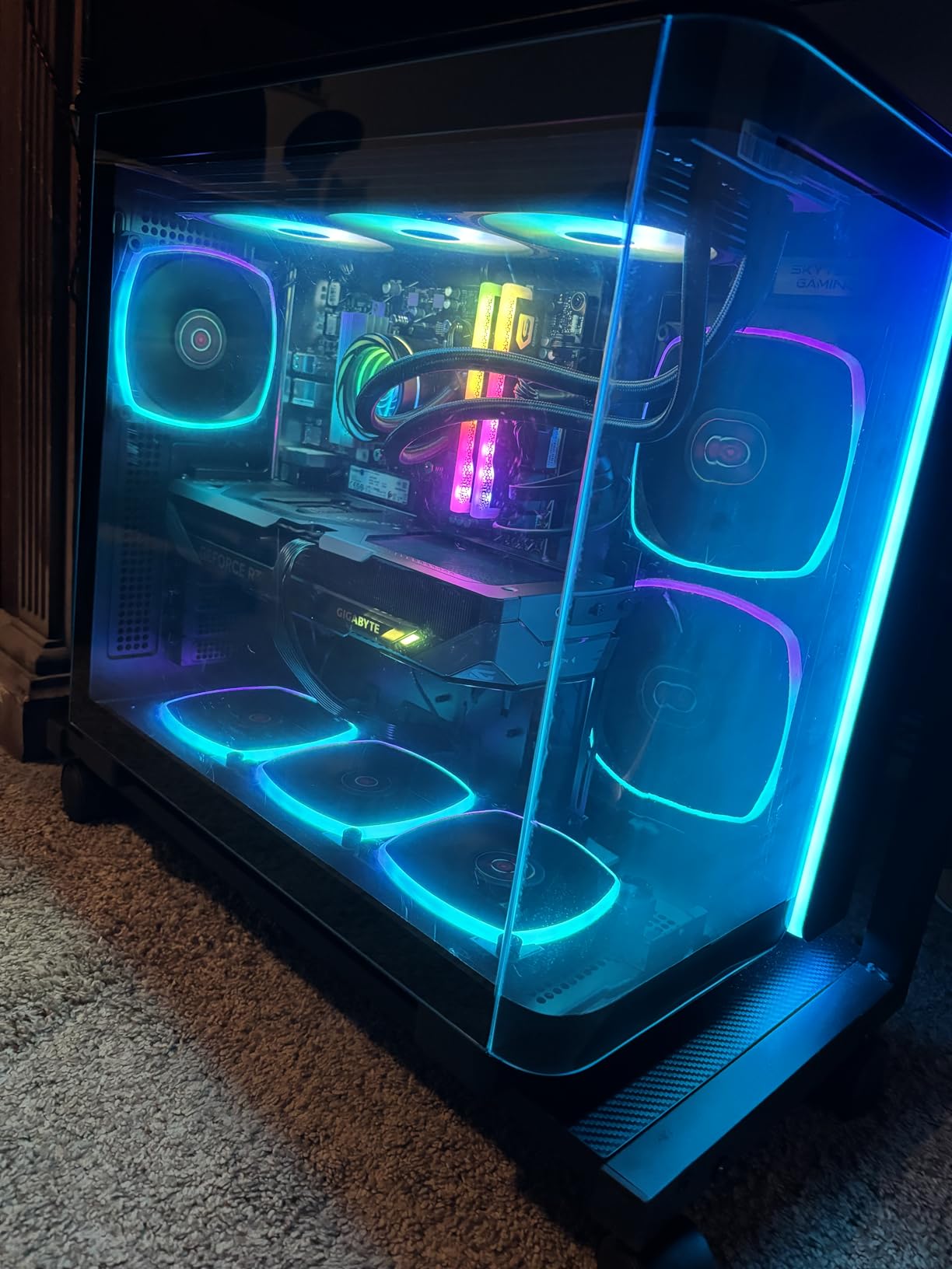 Skytech King 95 Gaming PC Desktop, Ryzen 7 9700X 3.8 GHz (5.5GHz Turbo Boost), NVIDIA RTX 5070 12GB GDDR7, 1TB Gen4 SSD, 32GB DDR5 RAM 6000 RGB, 850W Gold PSU, 360mm ARGB AIO, Wi-Fi, Win 11 Home customer photo 1
