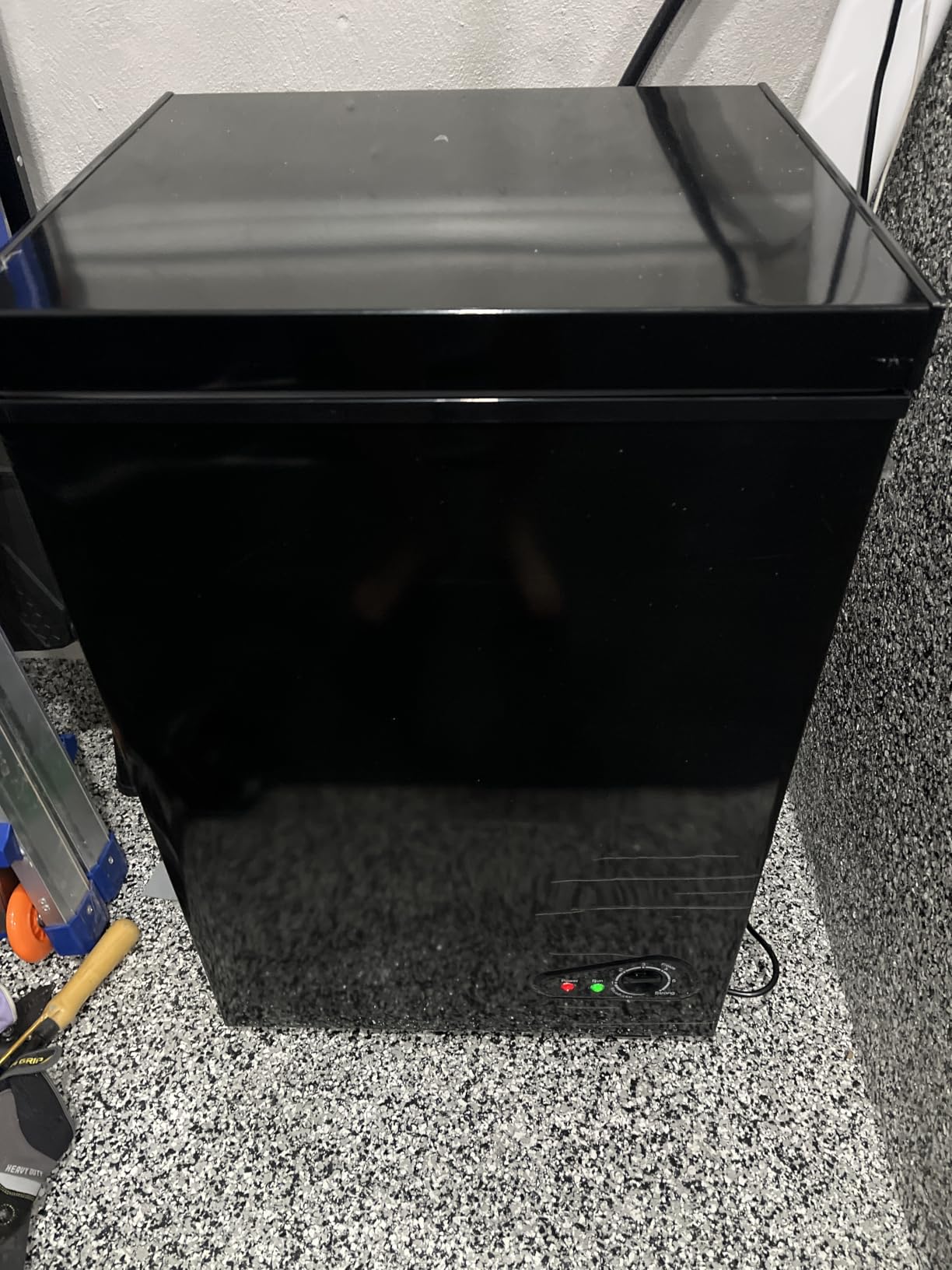 Bodacious Ultra Quiet Deep Freezer - 5.0 Cu Ft Compact Chest Freezer with Fast Freeze Performance, Low Power Consumption, Ideal for Homes, Apartments, Garages, Dorms, Small Shops customer photo 2