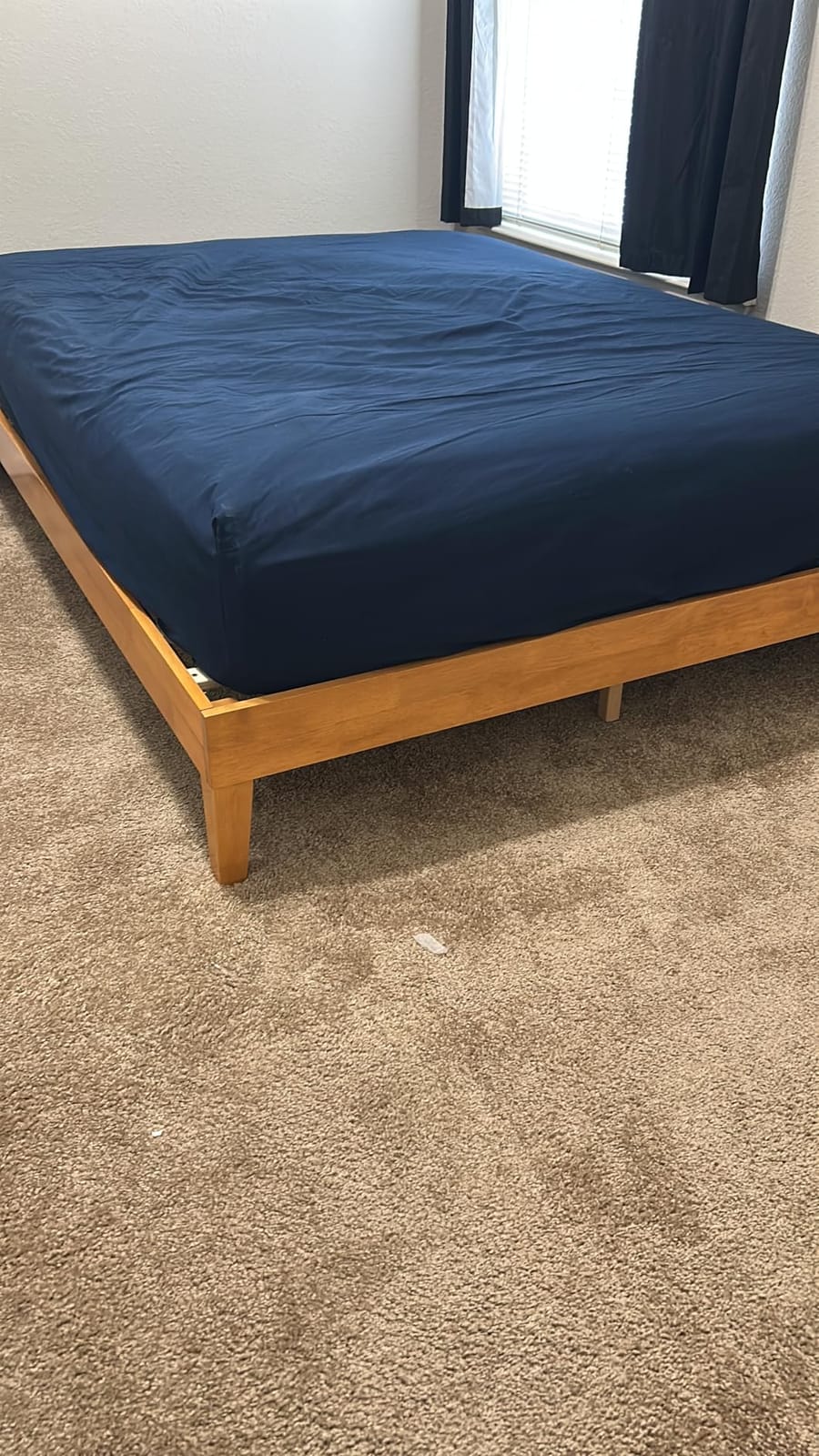 Yaheetech King Size Solid Wood Platform Bed Frame Low-Profile Dark Walnut customer photo 1