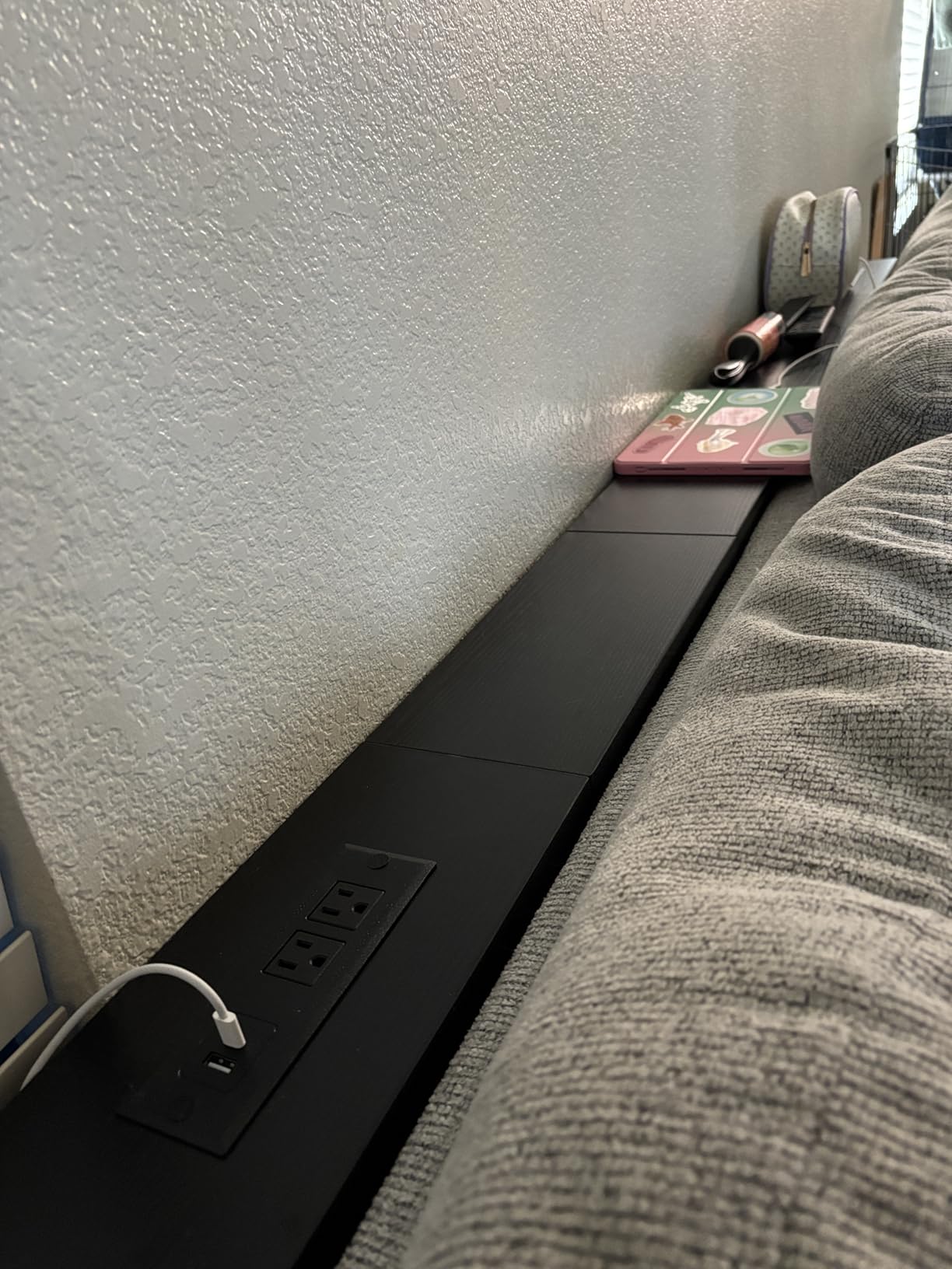 SUPERJARE 78.8 inch Narrow Behind Couch Table with 2 Charging Stations customer photo 1