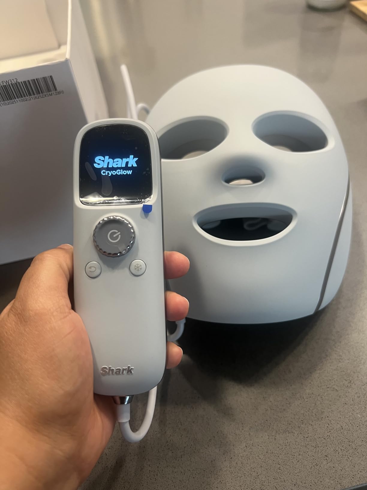 Shark CryoGlow LED Face Mask, Red Light Therapy, Under-Eye Cooling, FW312PL customer photo 2