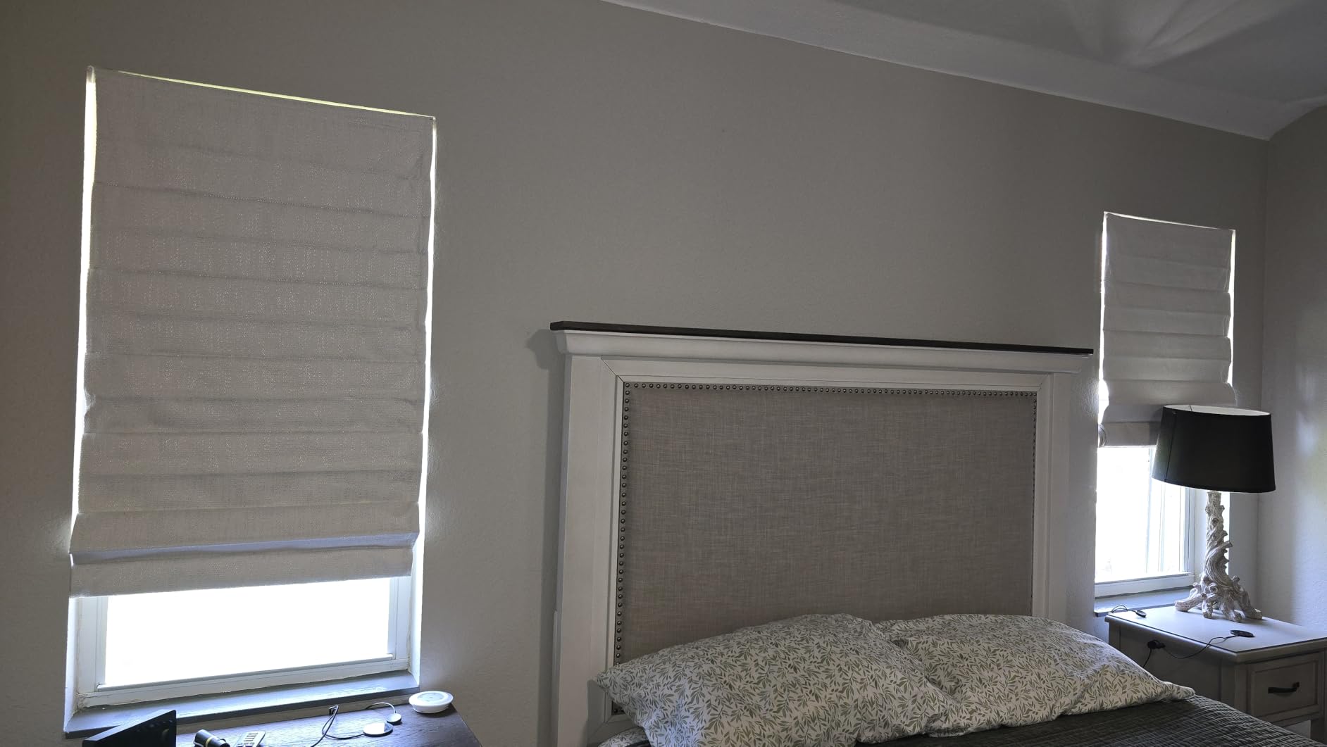 UNISHADES No Drill Cordless Roman Shades, Room Darkening, 22×48 in Beige customer photo 1