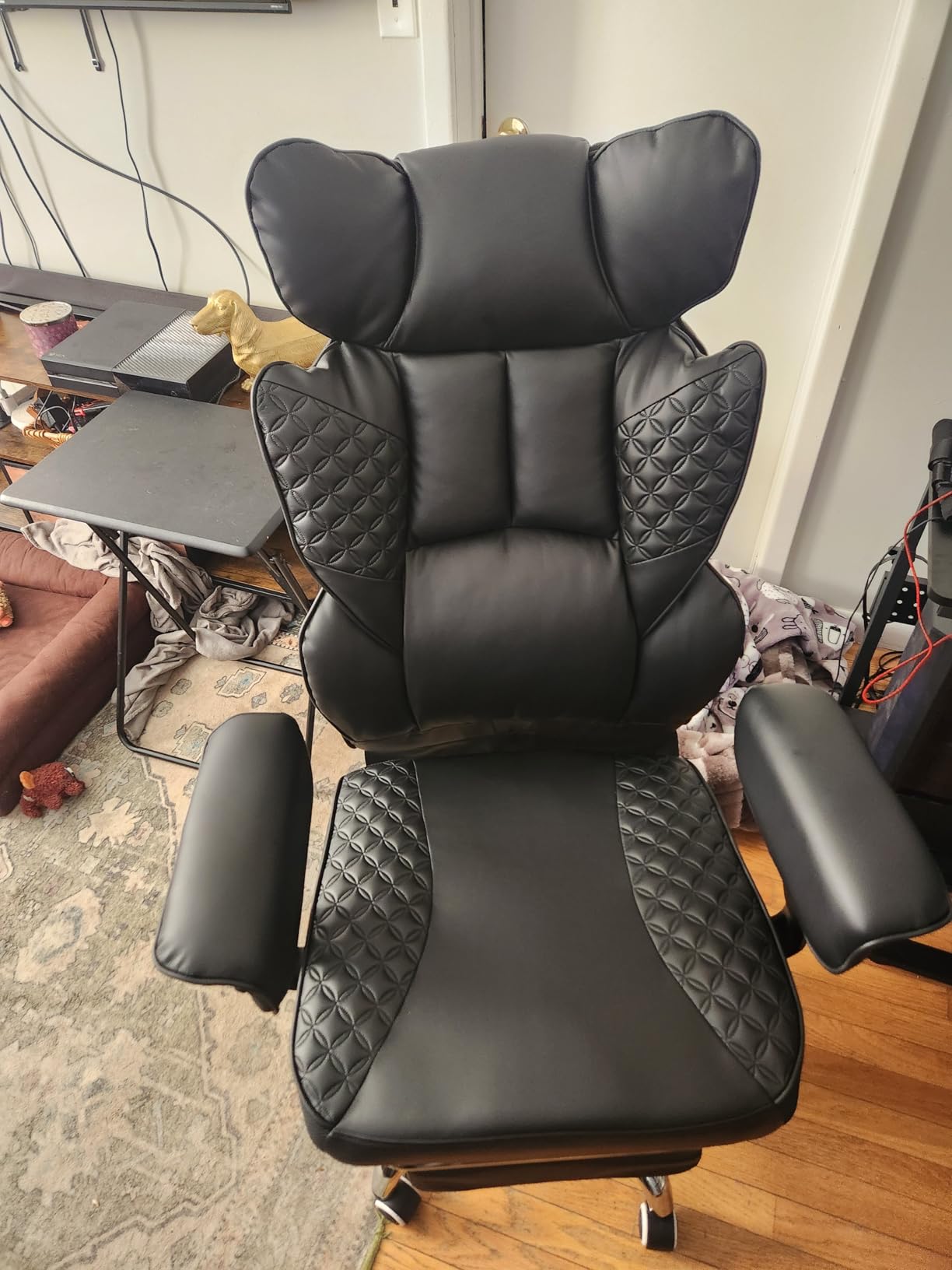 COMHOMA Big and Tall Office Chair Heavy Duty Wide Ergonomic Gaming Chair with Deluxe Embossing Designed Leather with Foot Rest,150°Reclining Adjustable Armrests Pocket Spring Back Support and Pillow customer photo 2