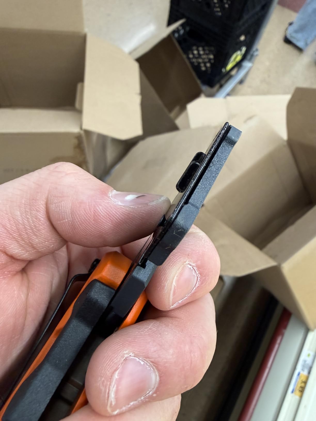 Klein Tools 44306 FLICKBLADE 2-in-1 Folding Utility Knife and Scraper with Built-In Blade Storage customer photo 2