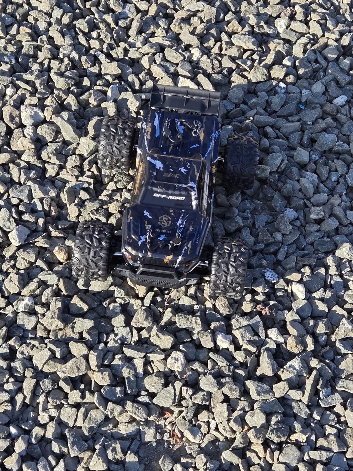 DEERC 9309E All Terrain Fast RC Cars for Adults 40KPH,4WD Electric Off-Road Remote Control Monster Truck,2.4Ghz High Speed Car,Waterproof Monster Truck with 2 Batteries for Boys & Kids customer photo 1