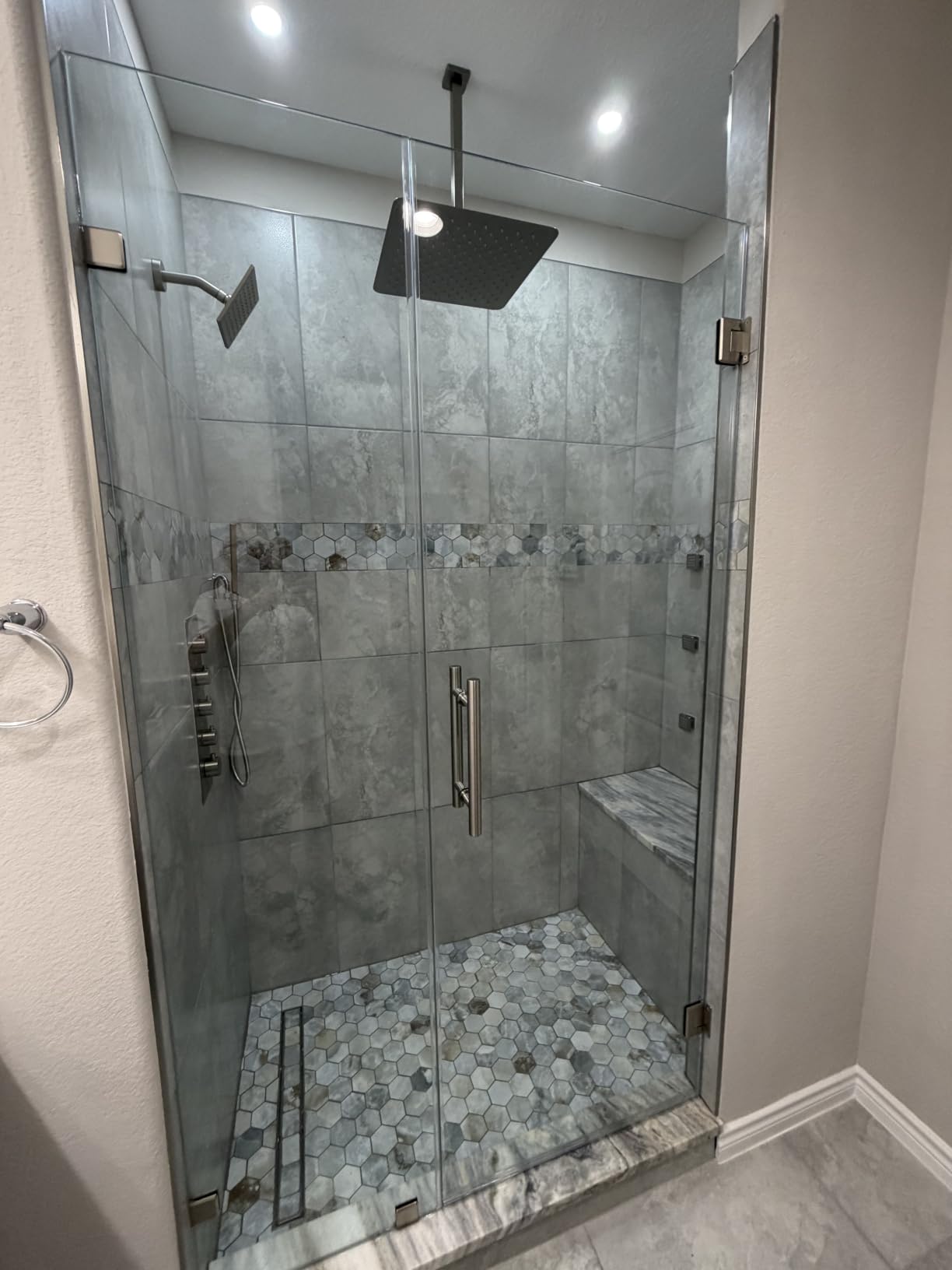 Dasan Thermostatic Dual Shower Head System with 6 Body Jets, 6-Inch Shower Head & 16” Rainfall Shower, Luxury Matte Black Shower Faucet Set Rain Shower Head System for Couples/ 2-Person customer photo 1