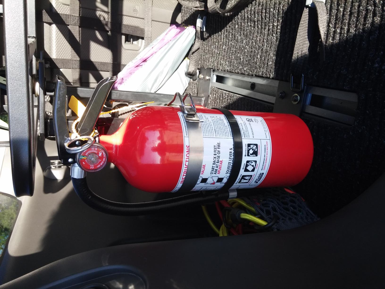 Kidde Pro 340 Commercial Fire Extinguisher, 3A:40-B:C, PRO-5MP-1 customer photo 1