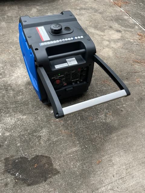BILT HARD Gas Generator 2500W, 80cc 4 Stroke Quiet Inverter Generator with CO Sensor, Parallel Ready,120V AC Duplex Receptacle and 12V DC Output, Outdoor Generators for Camping, Home Use, 49-State customer photo 1
